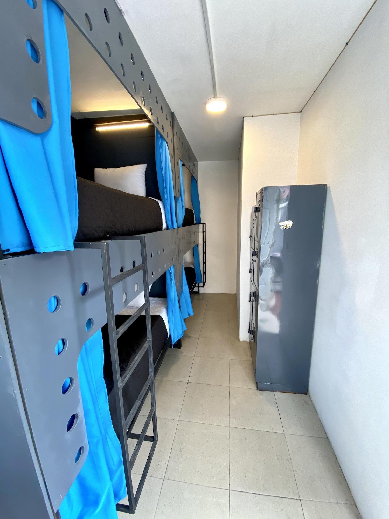 R&A Hostel Reforma