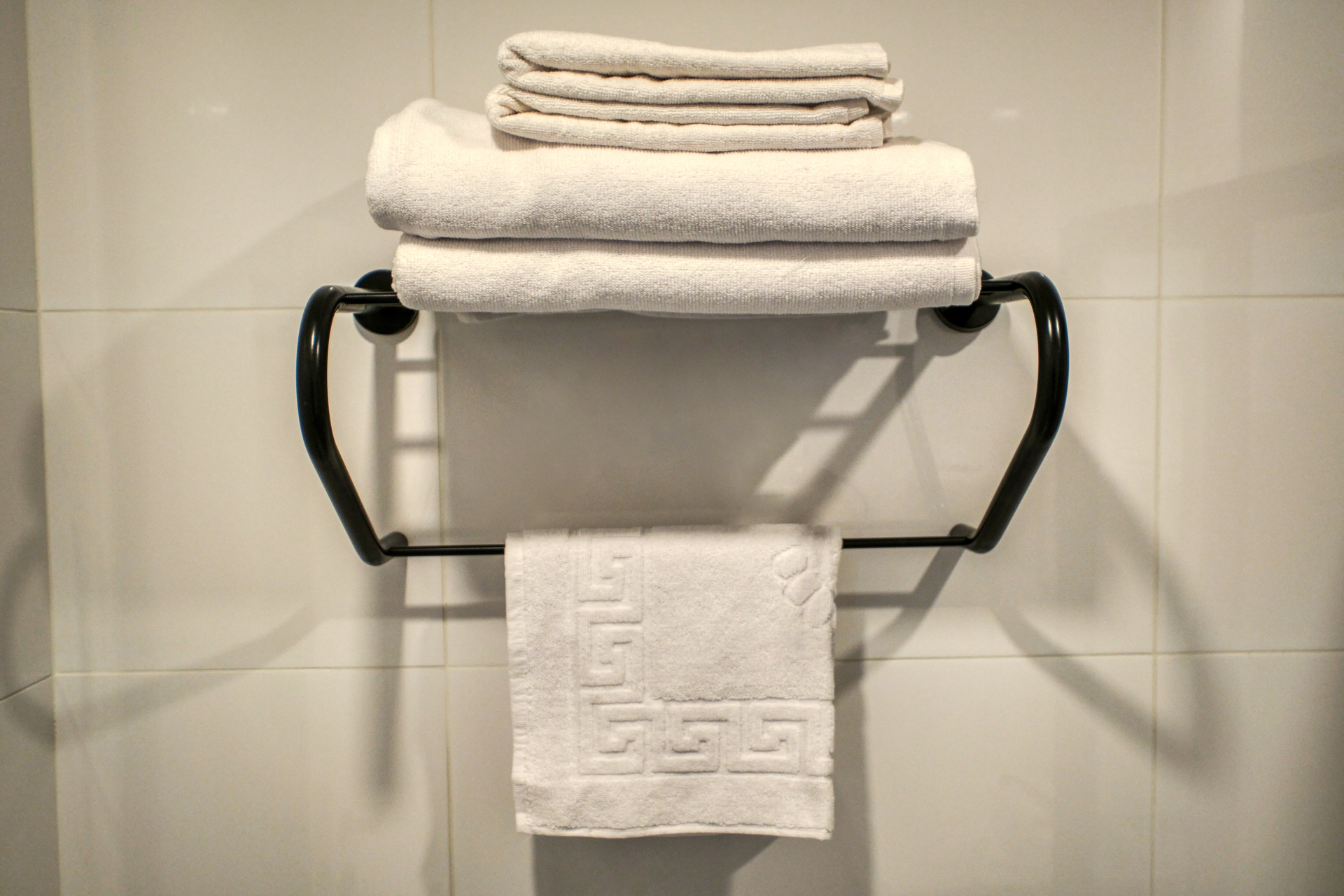 Elephant In The Room - Фото 5