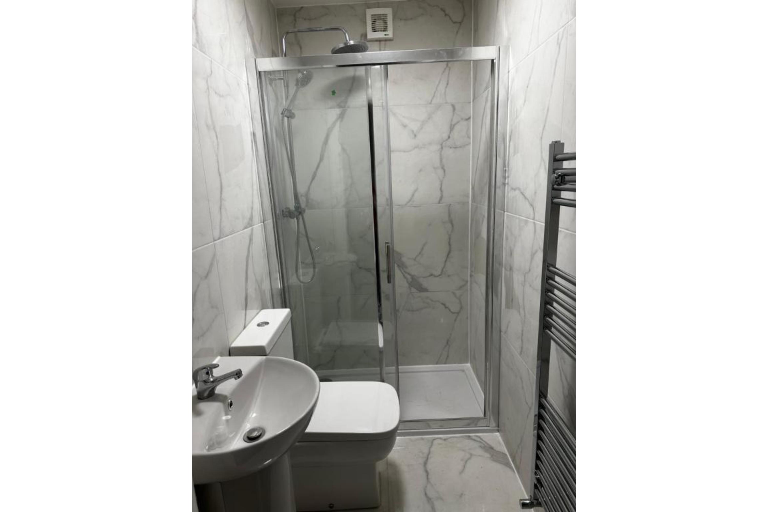Oyo Cheetham Hill Guest House