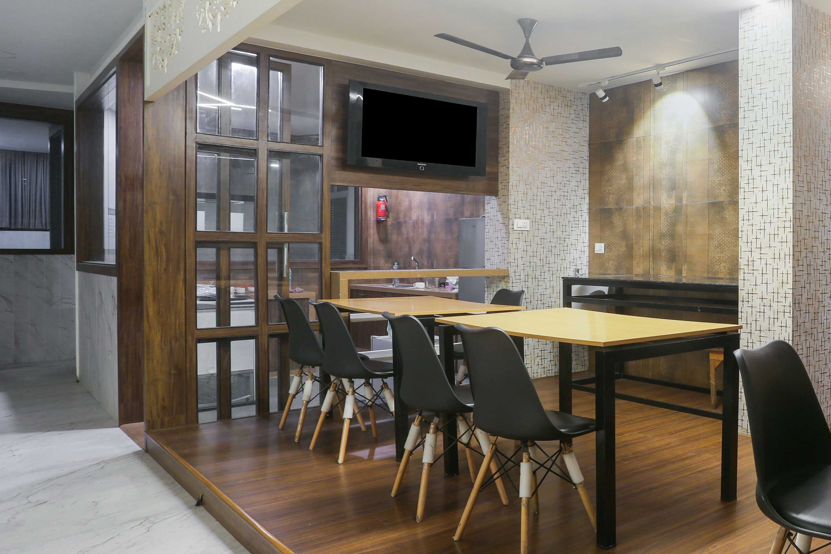 Super Townhouse Vashi Sector 28