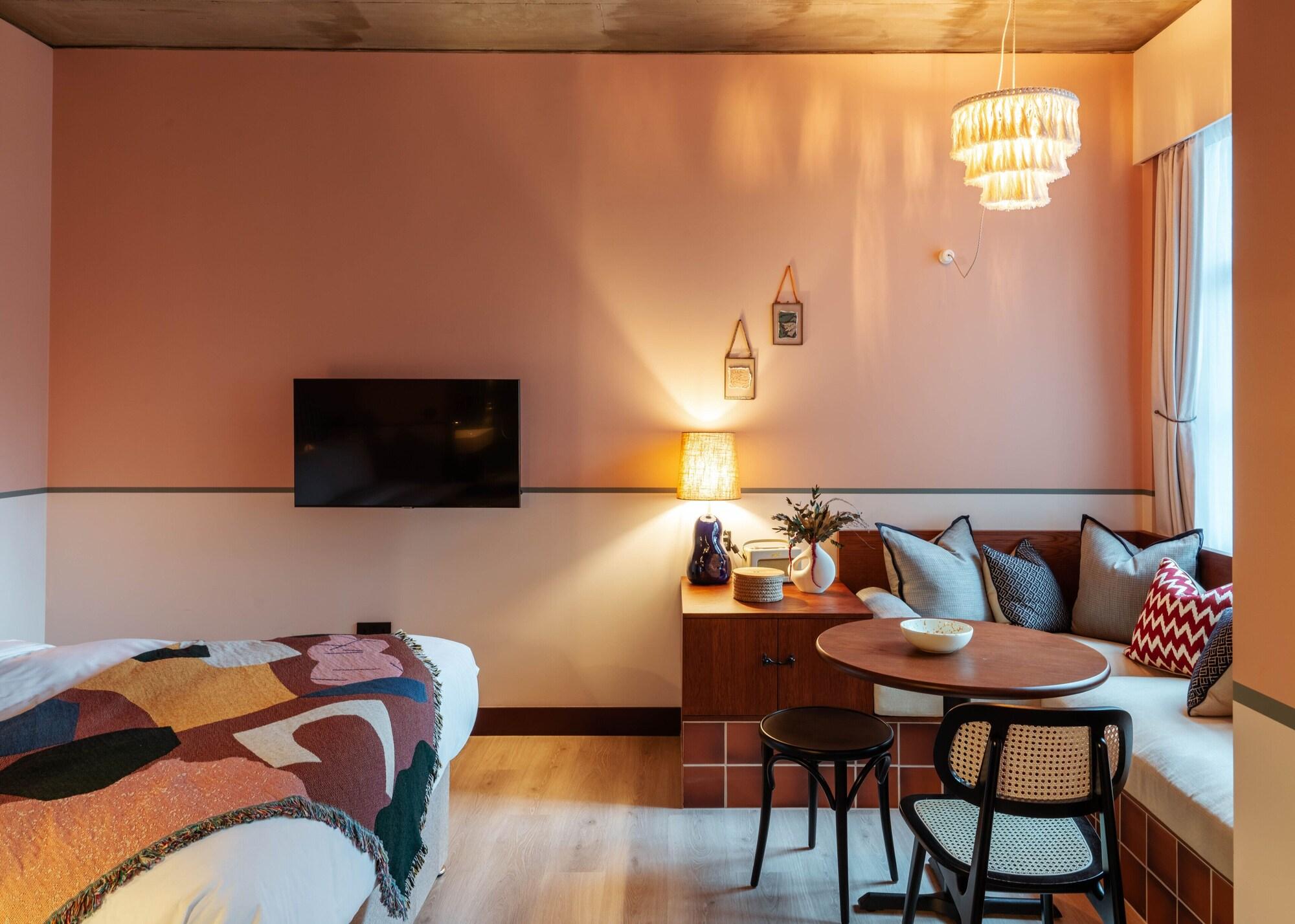 room2 Chiswick hometel by null