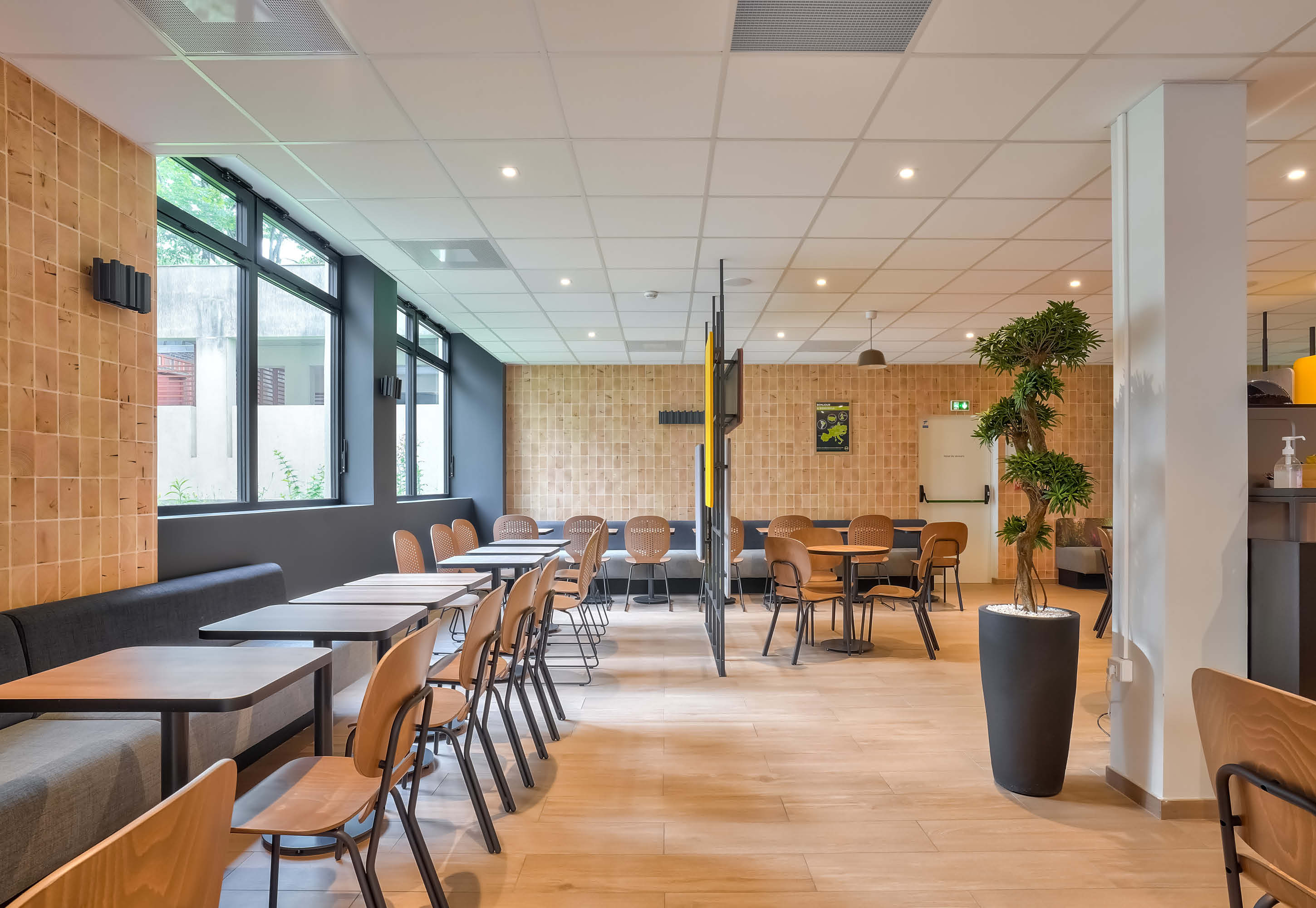 B&B HOTEL Paris Porte D'orléans