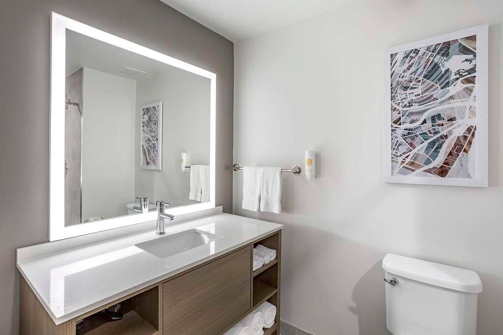 Comfort Inn&Suites Newark Liberty IntL. Airport