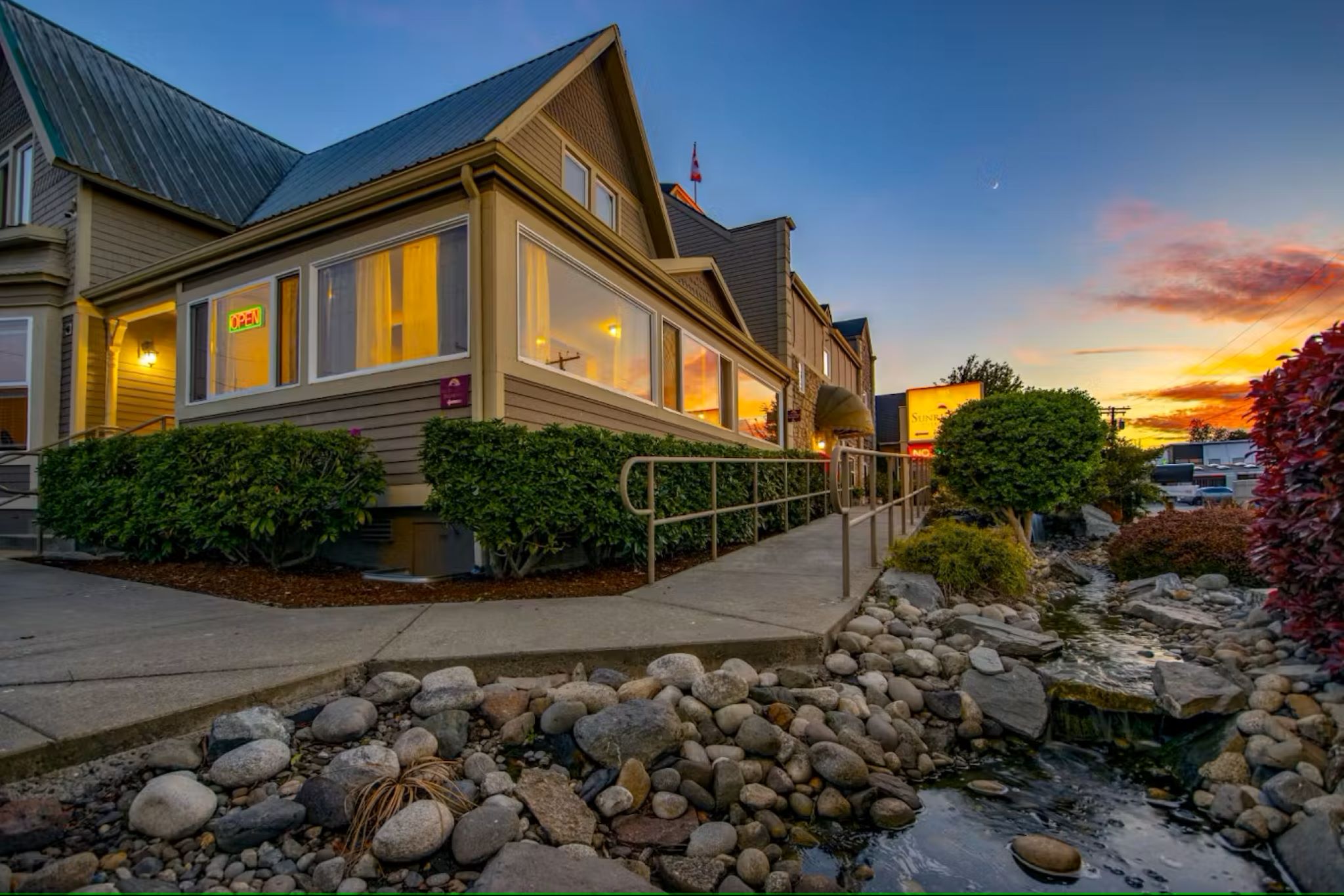 Sunrise Inn Villas And Suites
