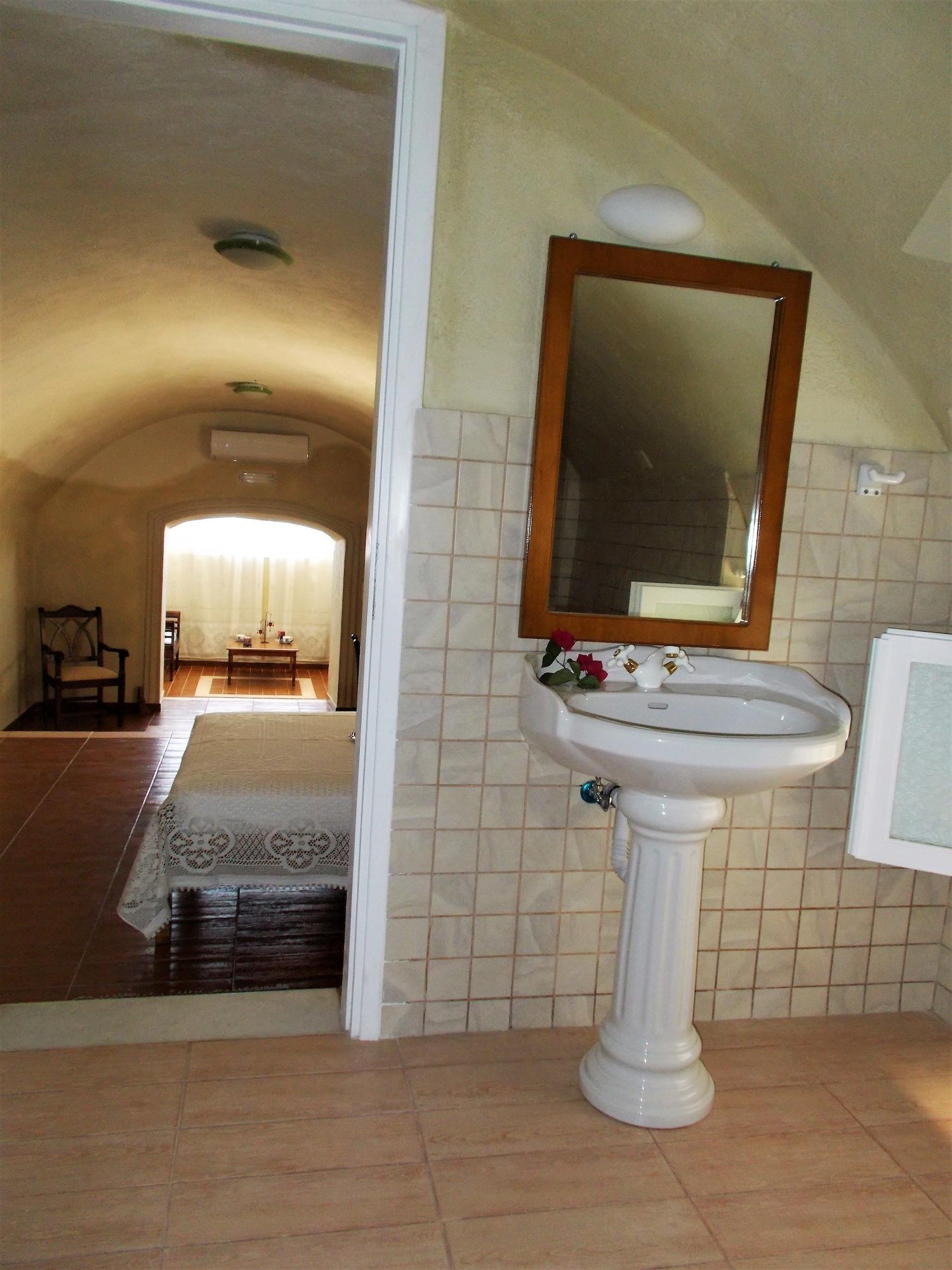 Room 5, Loukas Kontos Traditional House, South Aegean