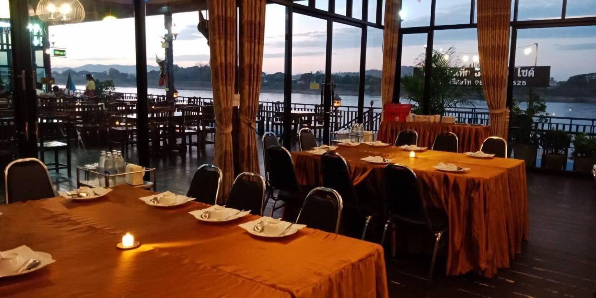 Riverside Chiangkhan Resort