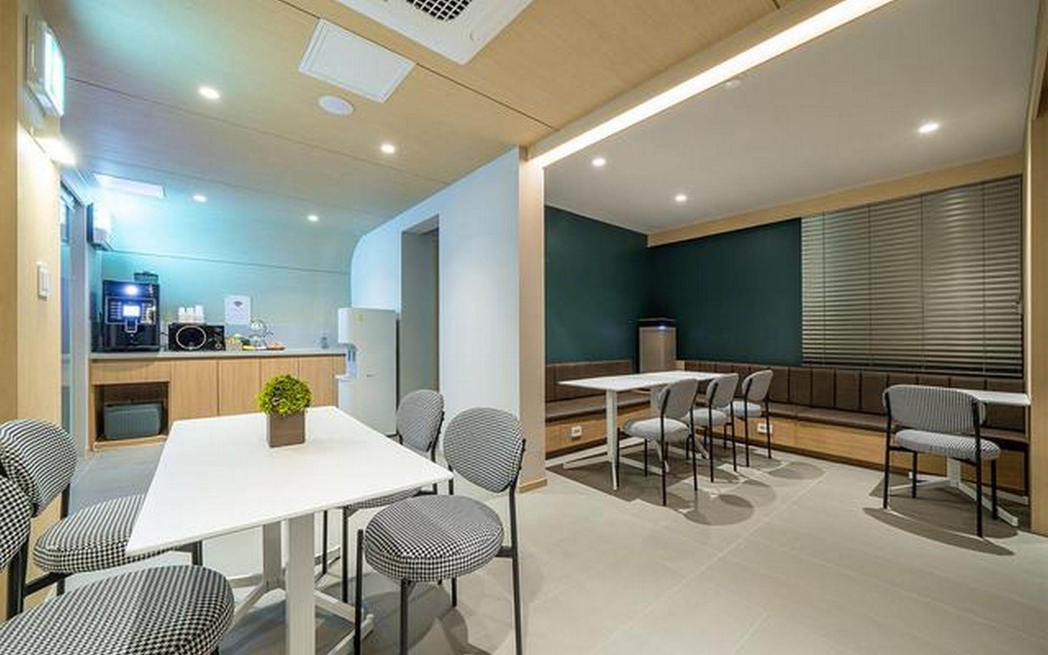 Dongnae Hound Hotel Sajikminam Station