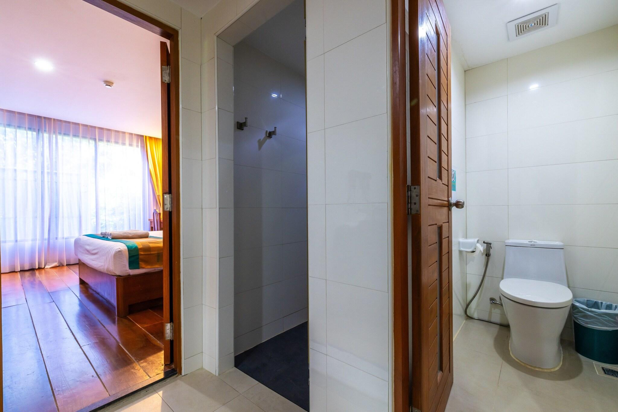Phuket Meet Holiday Hotel