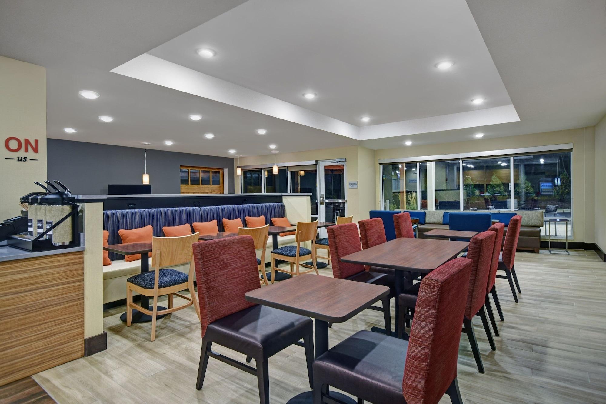Towneplace Suites By Marriott Grand Rapids Wyoming