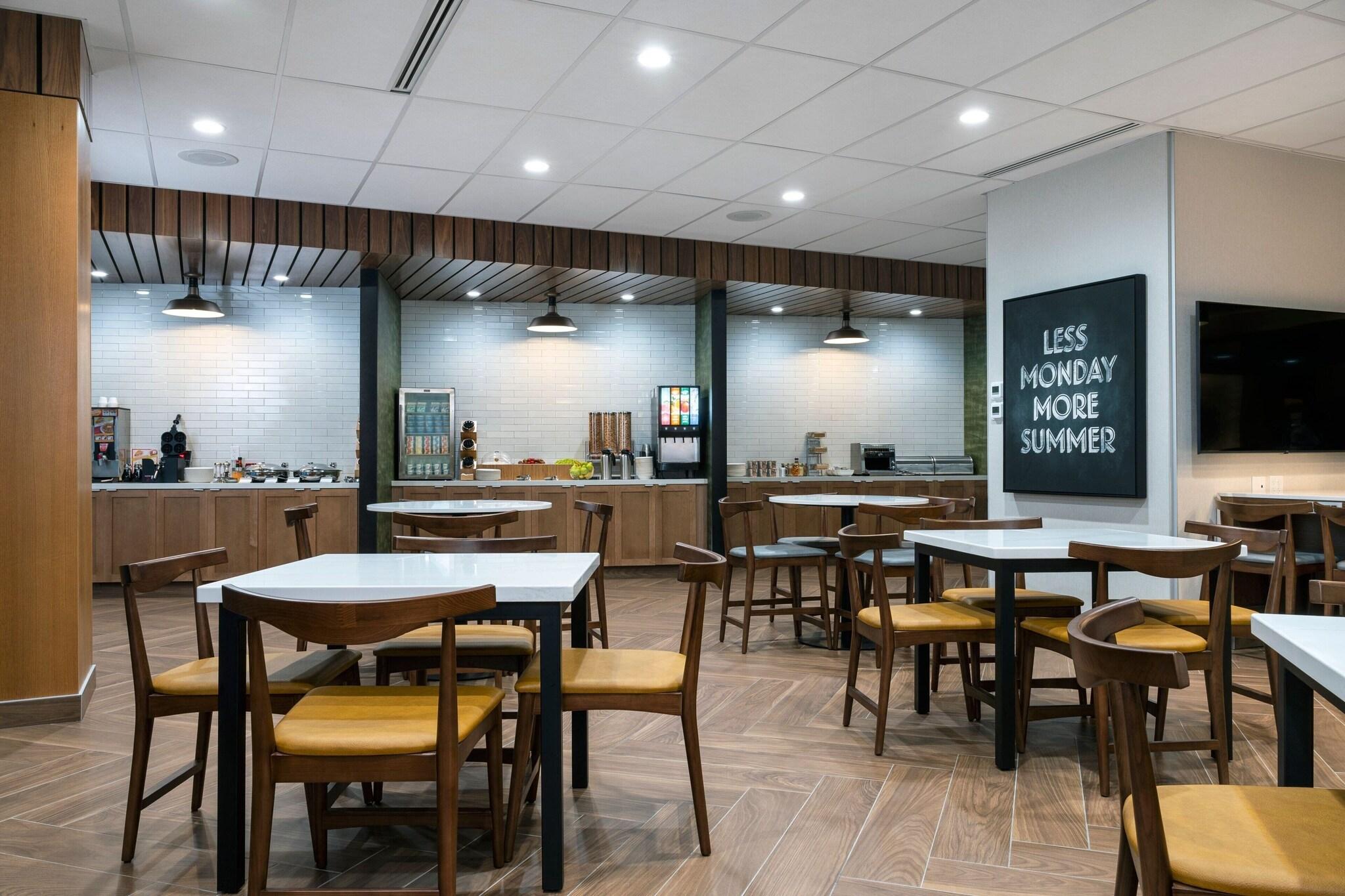 Fairfield Inn Suites By Marriott North Bay