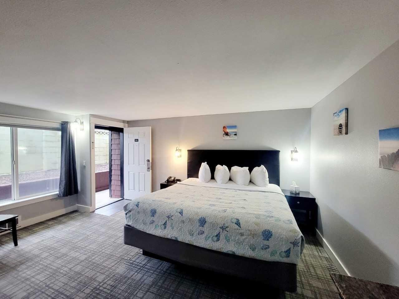 Beachfront Manor Hotel