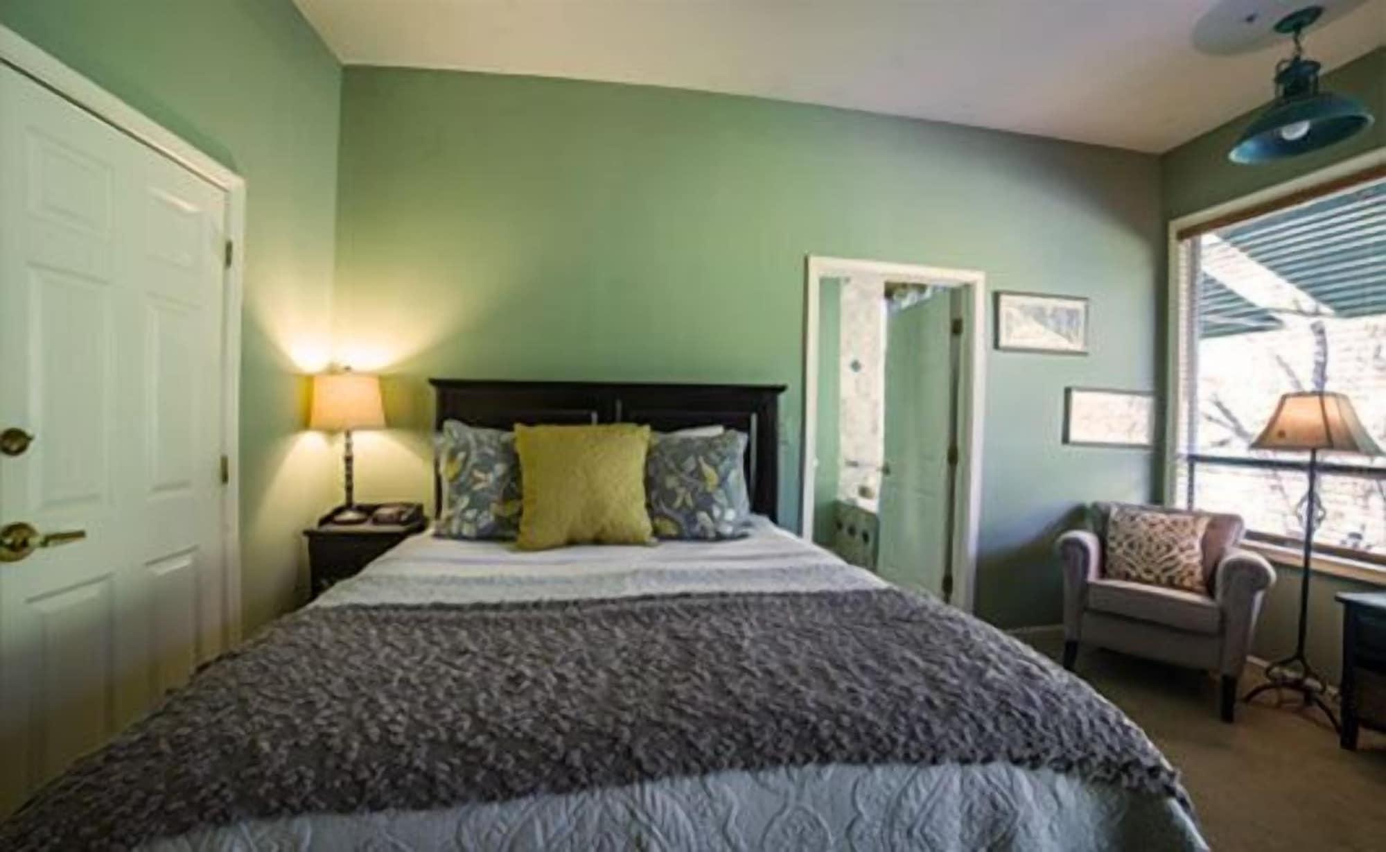 Inn Above Oak Creek by null