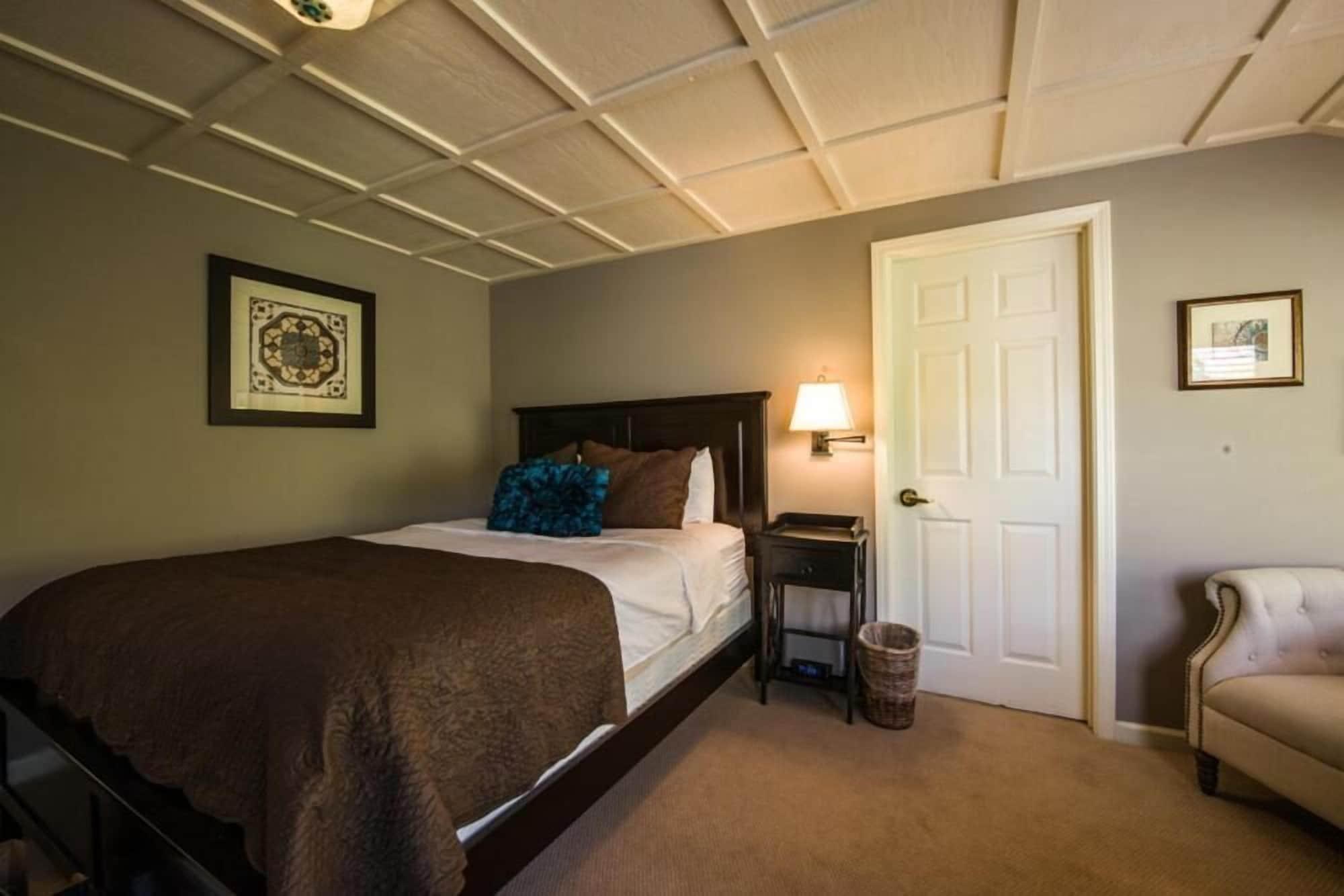 Inn Above Oak Creek by null