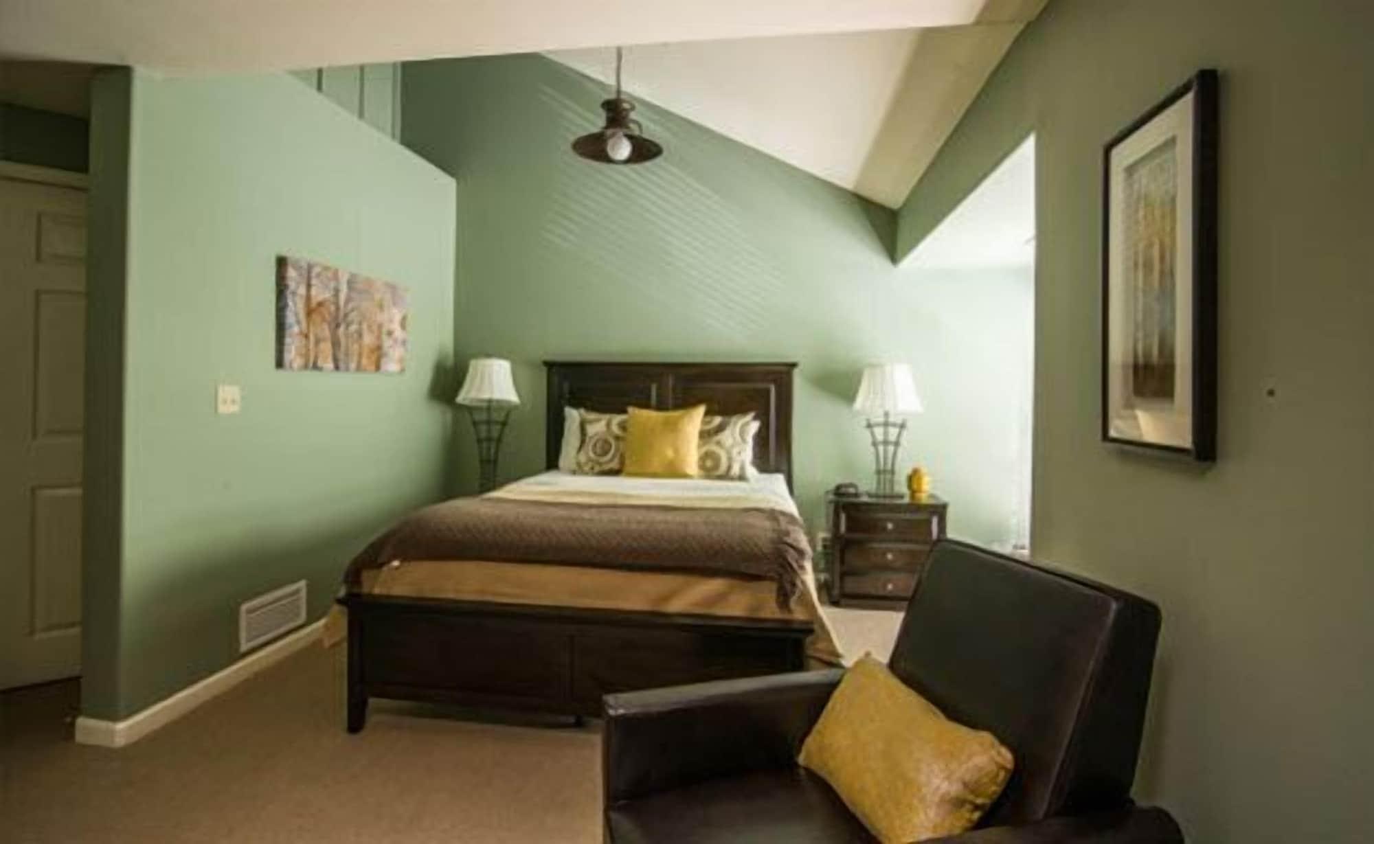 Inn Above Oak Creek by null