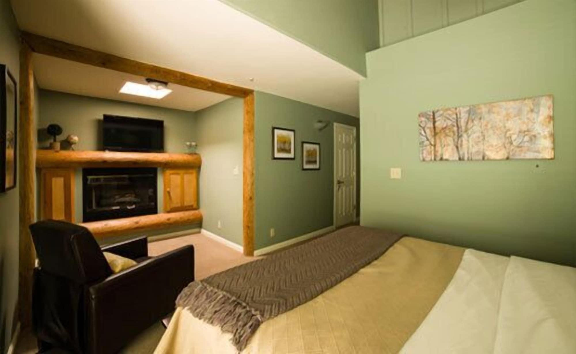 Inn Above Oak Creek by null