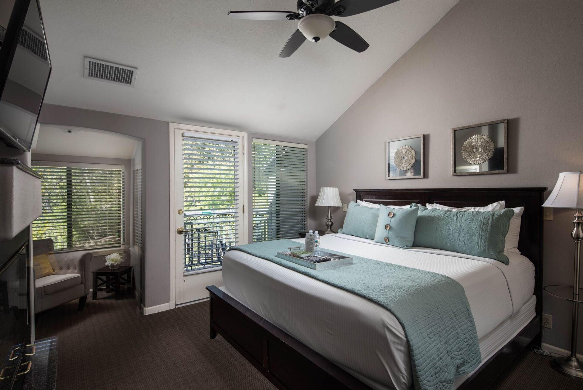 Inn Above Oak Creek by null