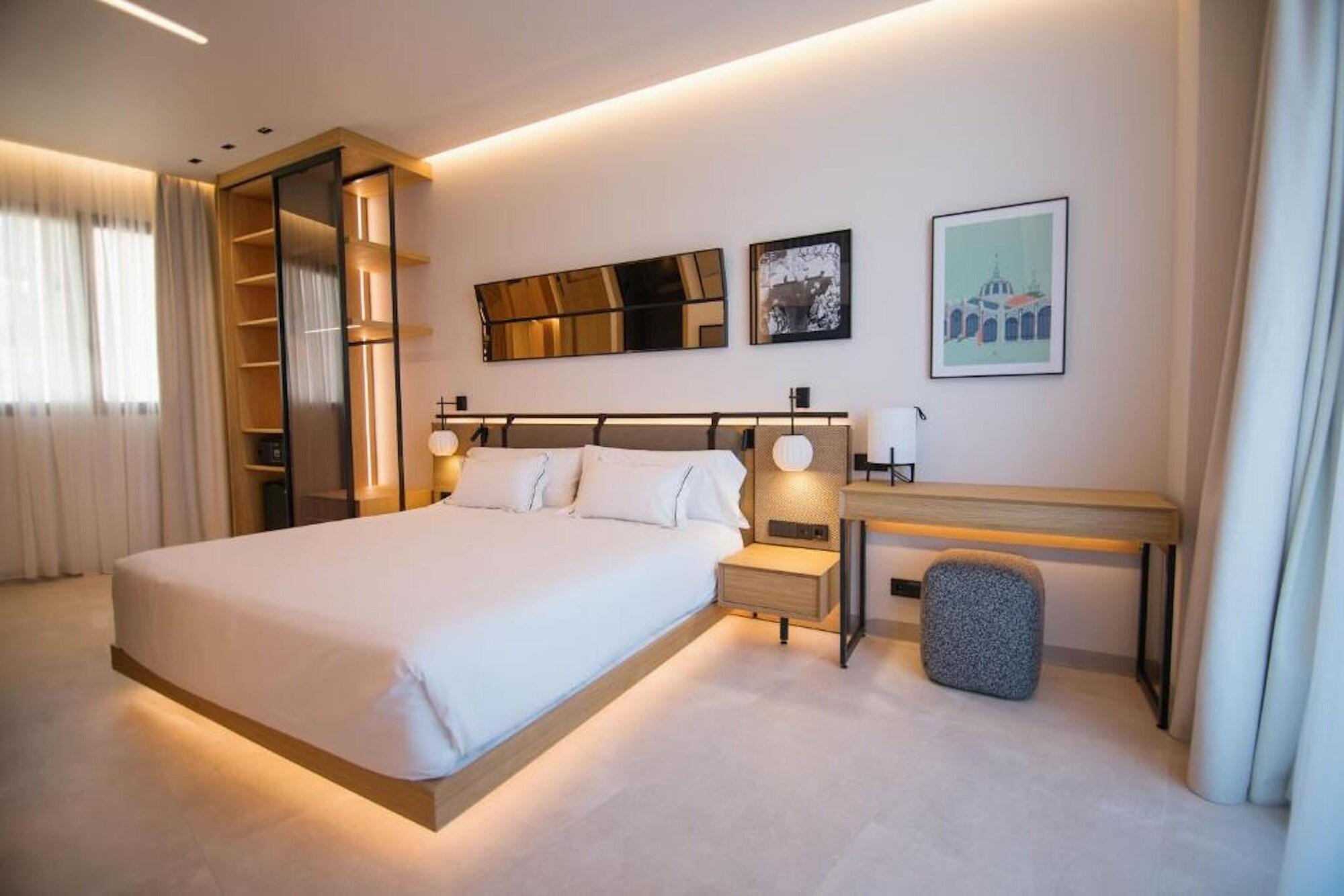 Hotel Puerta Serranos by null