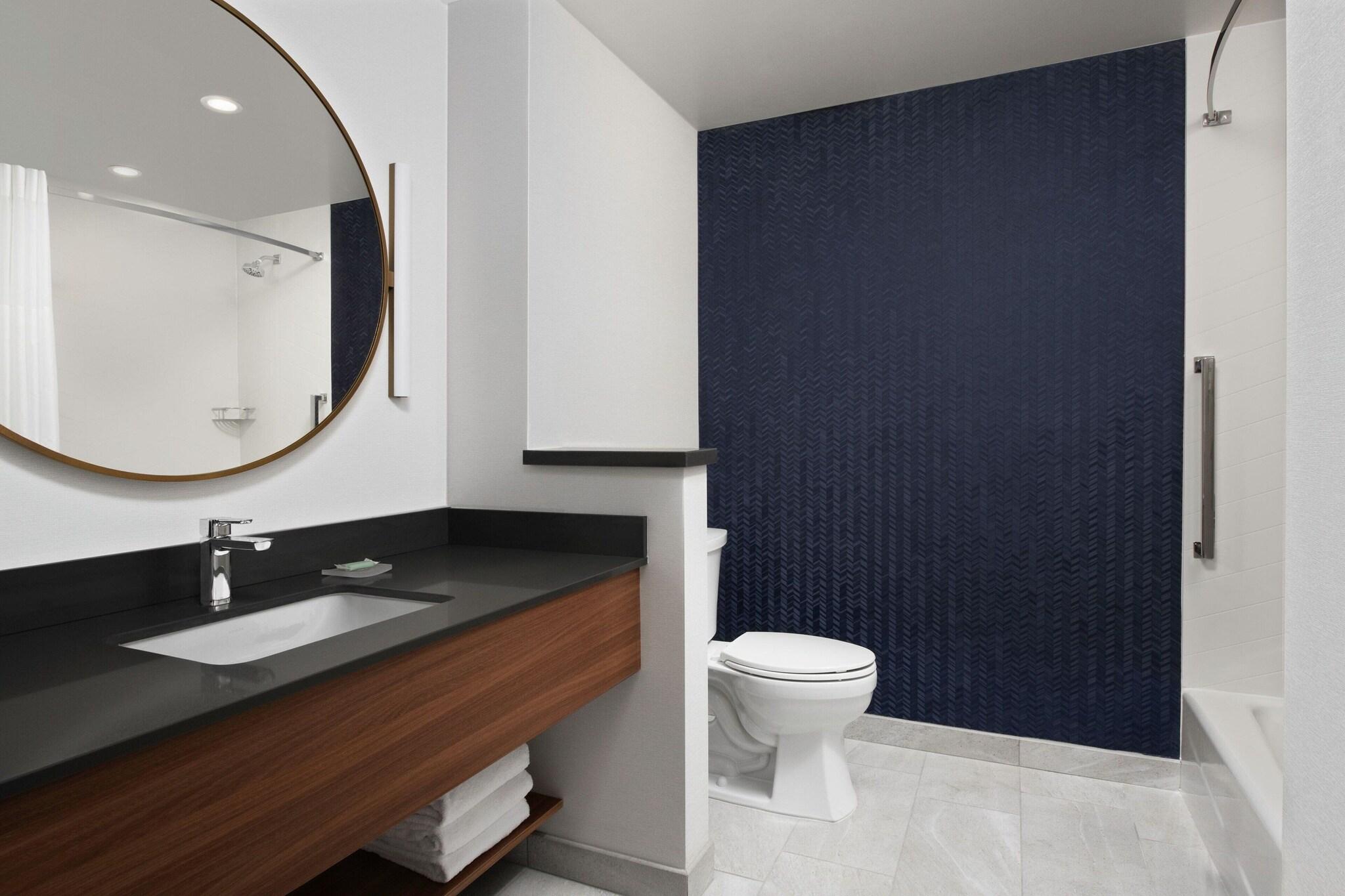 Fairfield Inn By Marriott Suites Chino