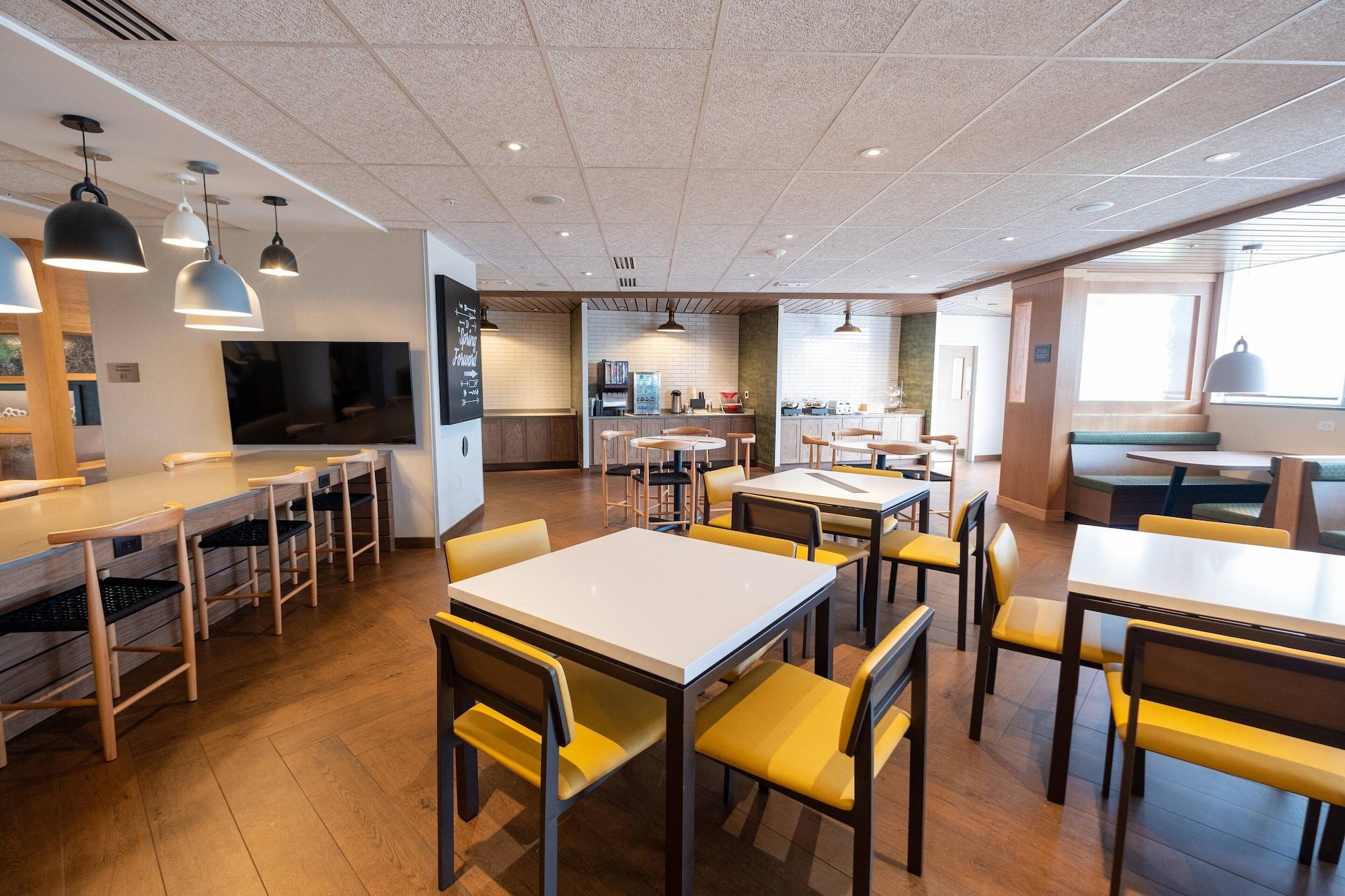 Fairfield Inn Suites By Marriott Fond Du Lac