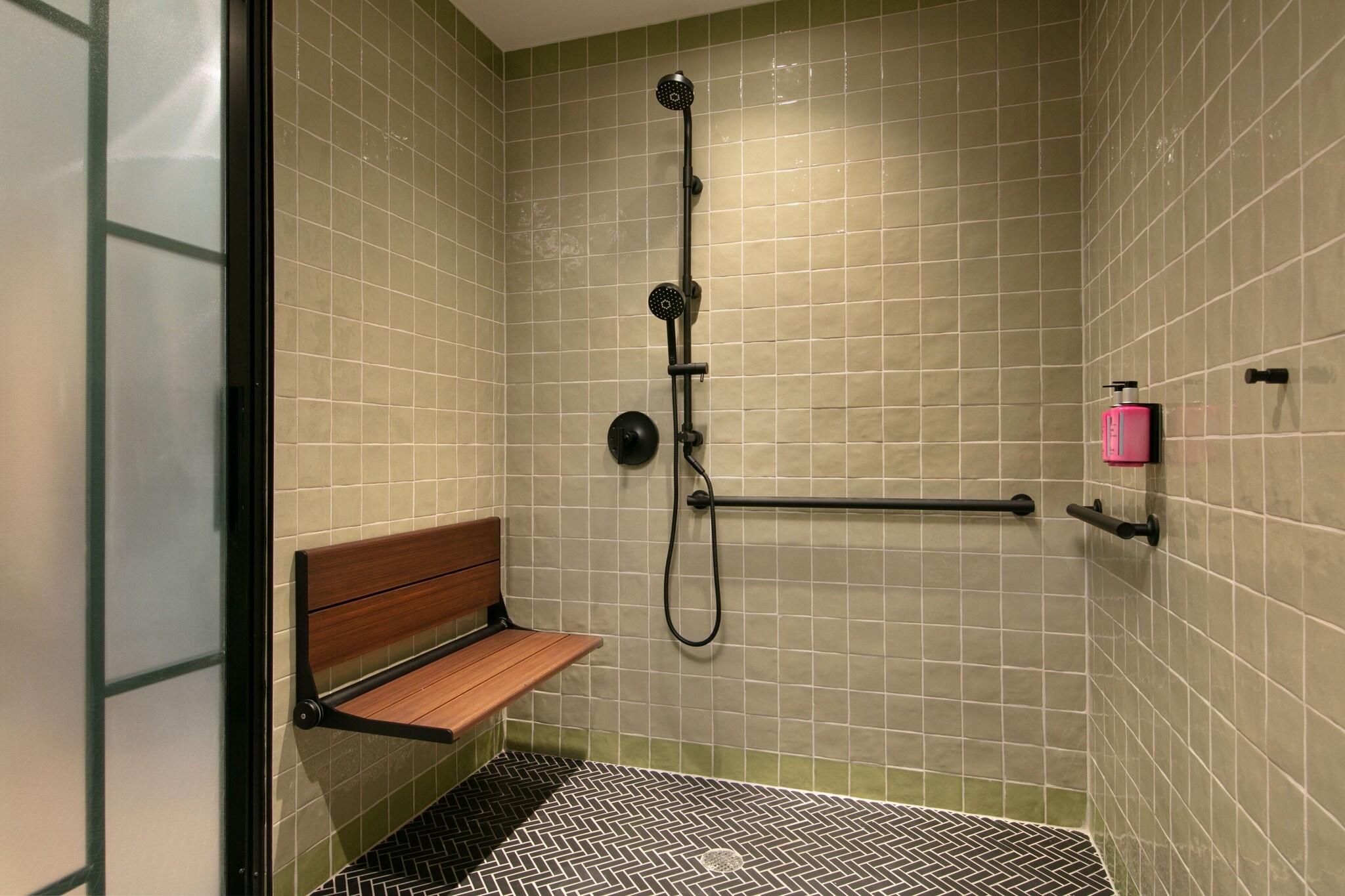 Moxy Brooklyn Willamsburg