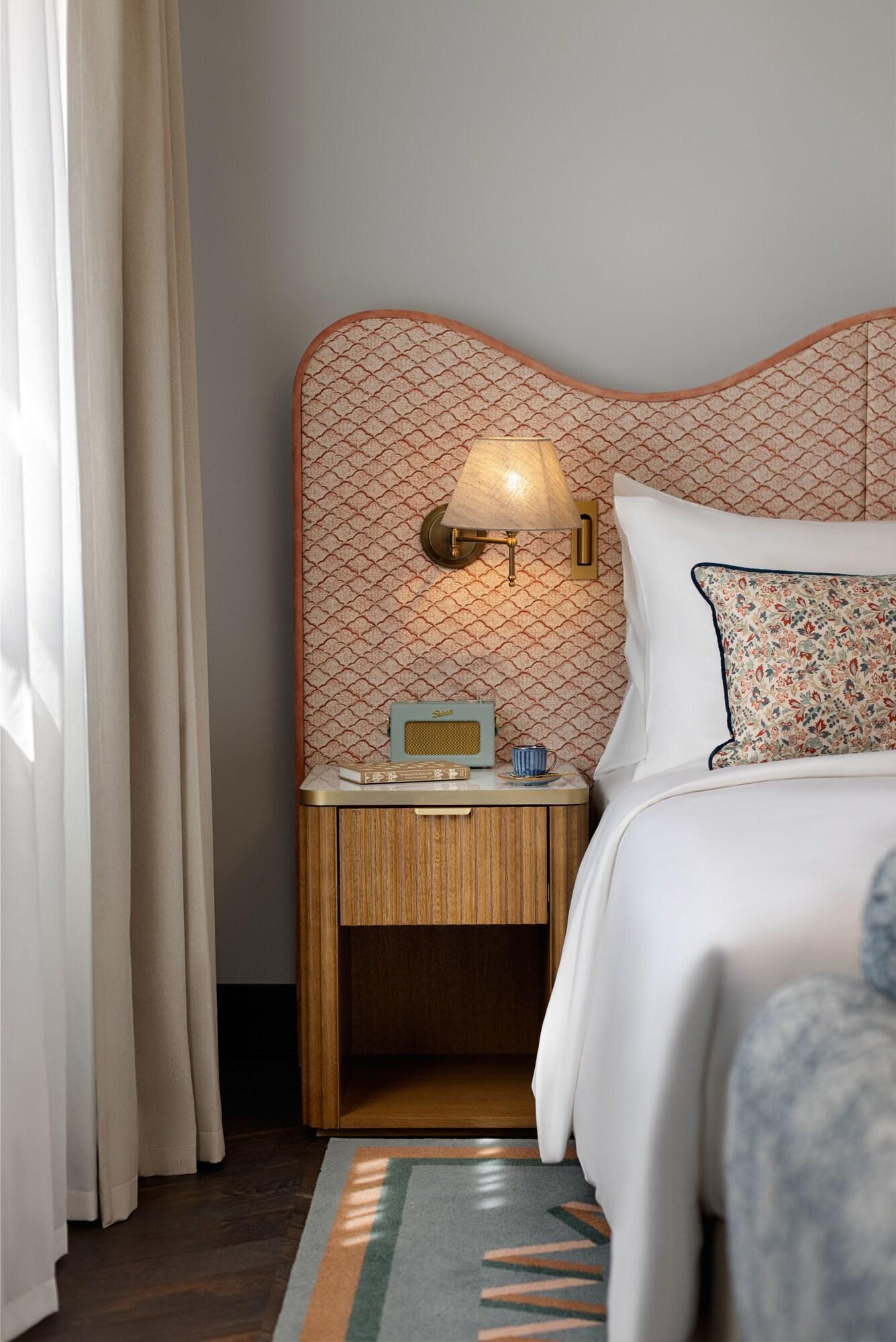 Stradom House, Autograph Collection by null