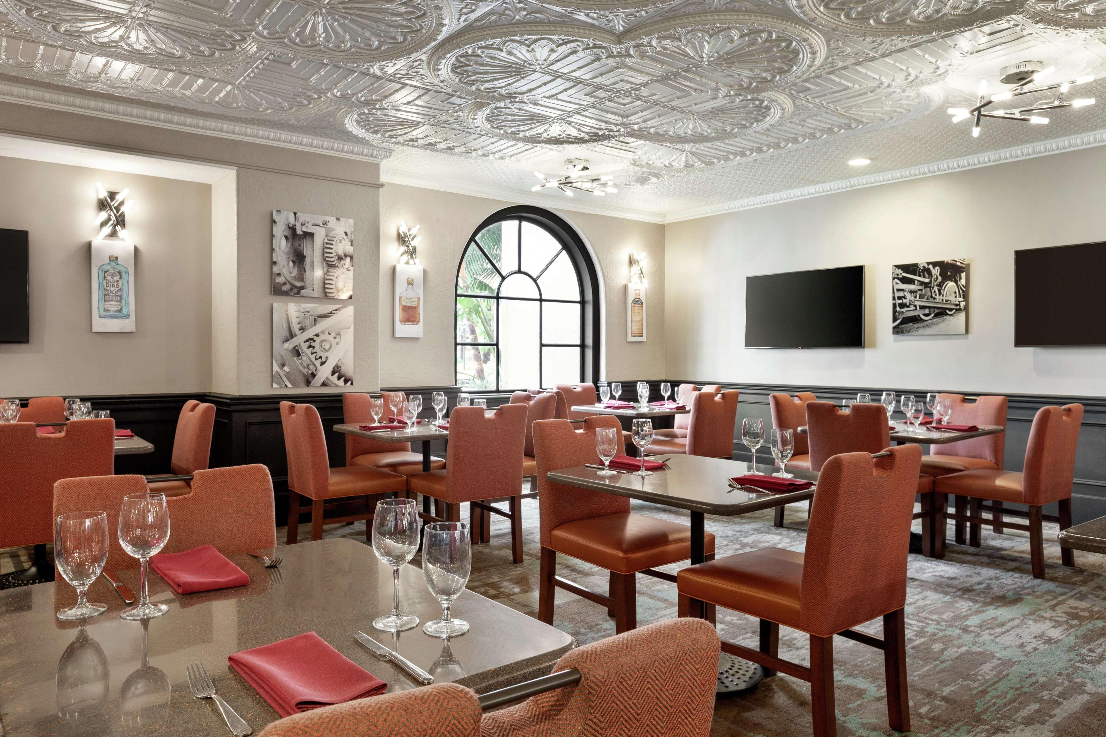 Embassy Suites Santa Ana - Orange County Airport