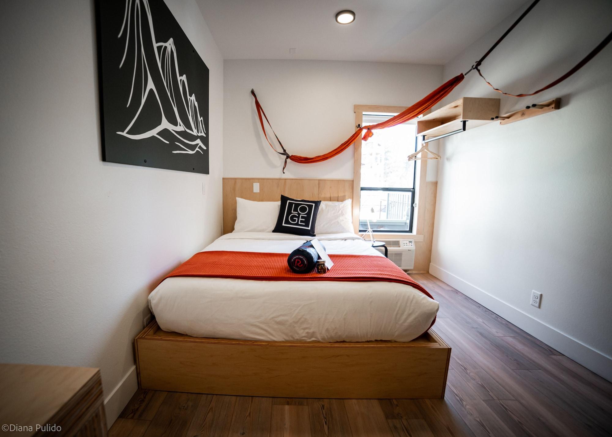 LOGE Leavenworth Downtown by null