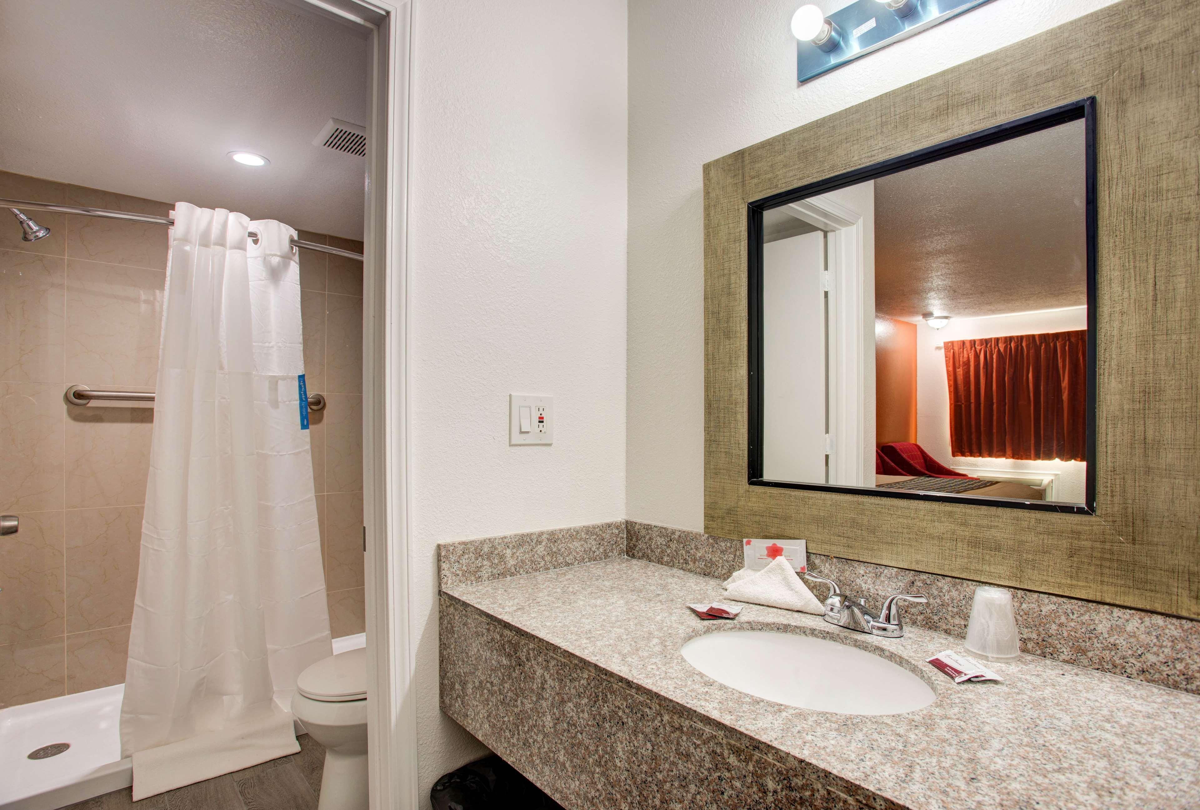 Motel 6 Branson, MO