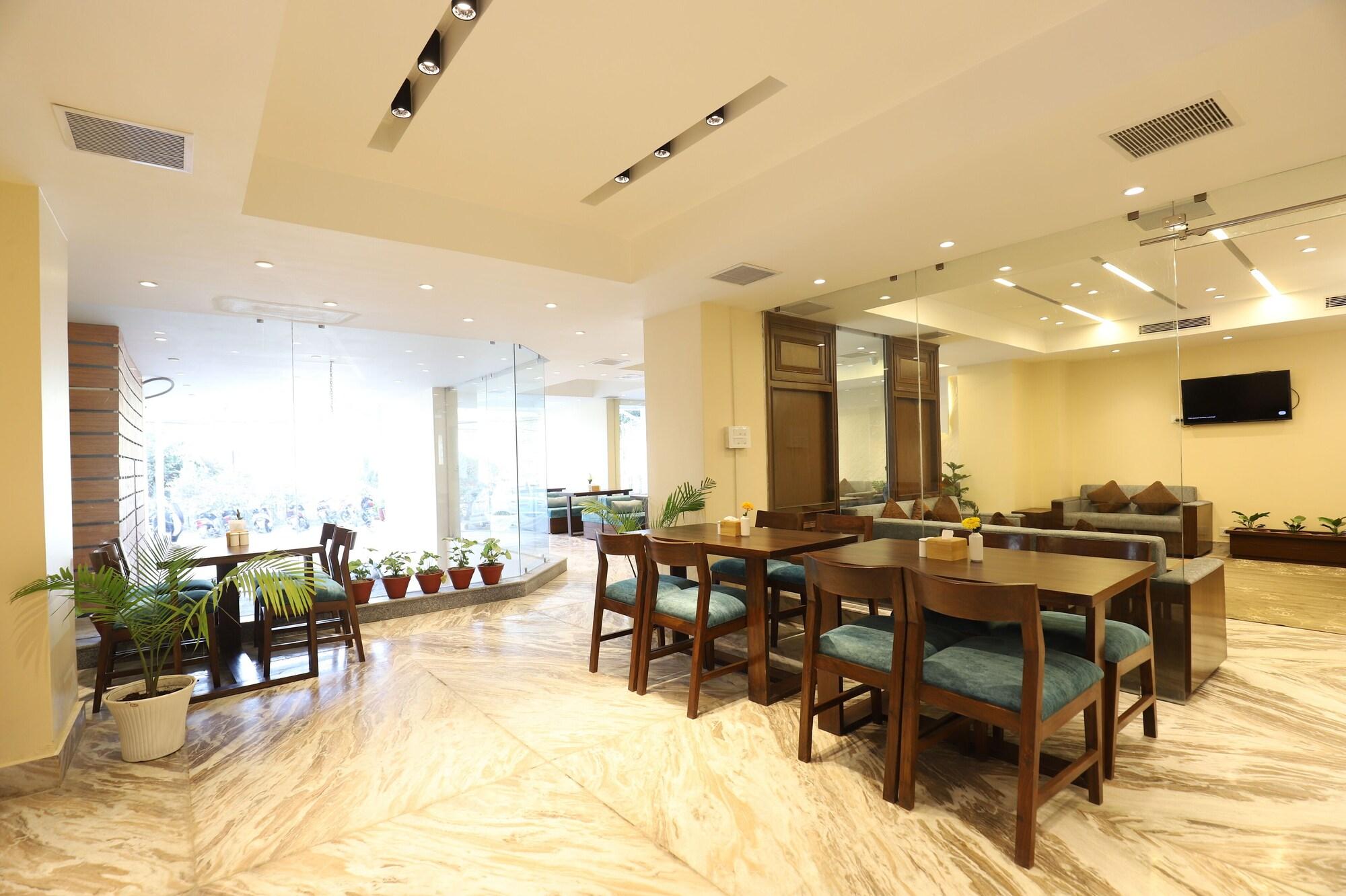 Apex Business Hotel