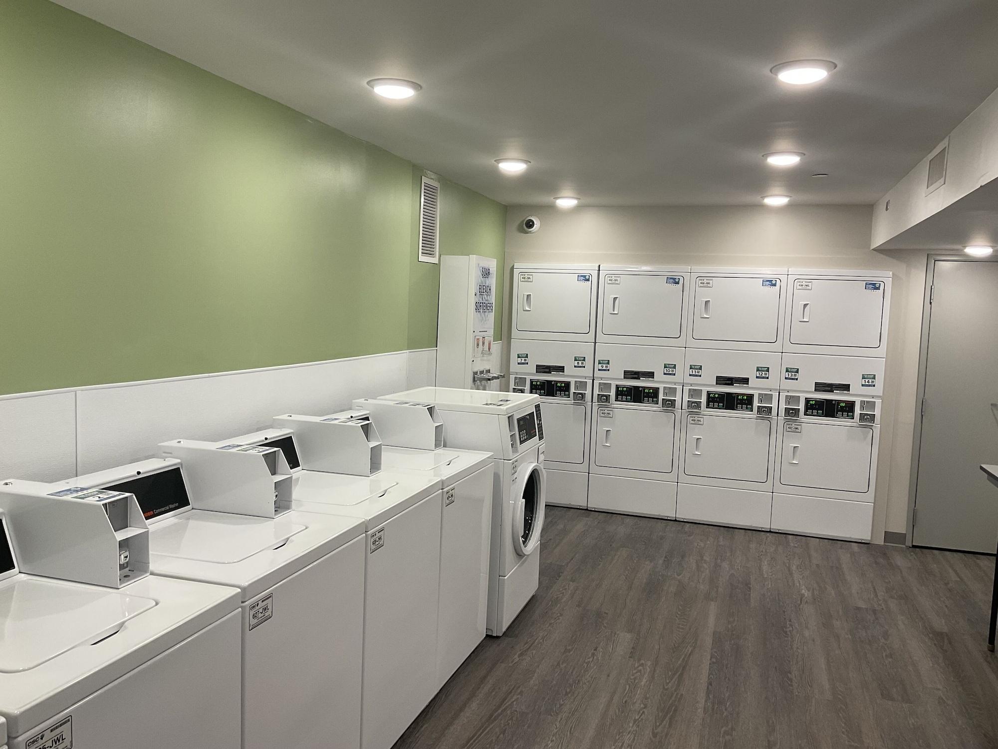 Woodspring Suites Dearborn Detroit