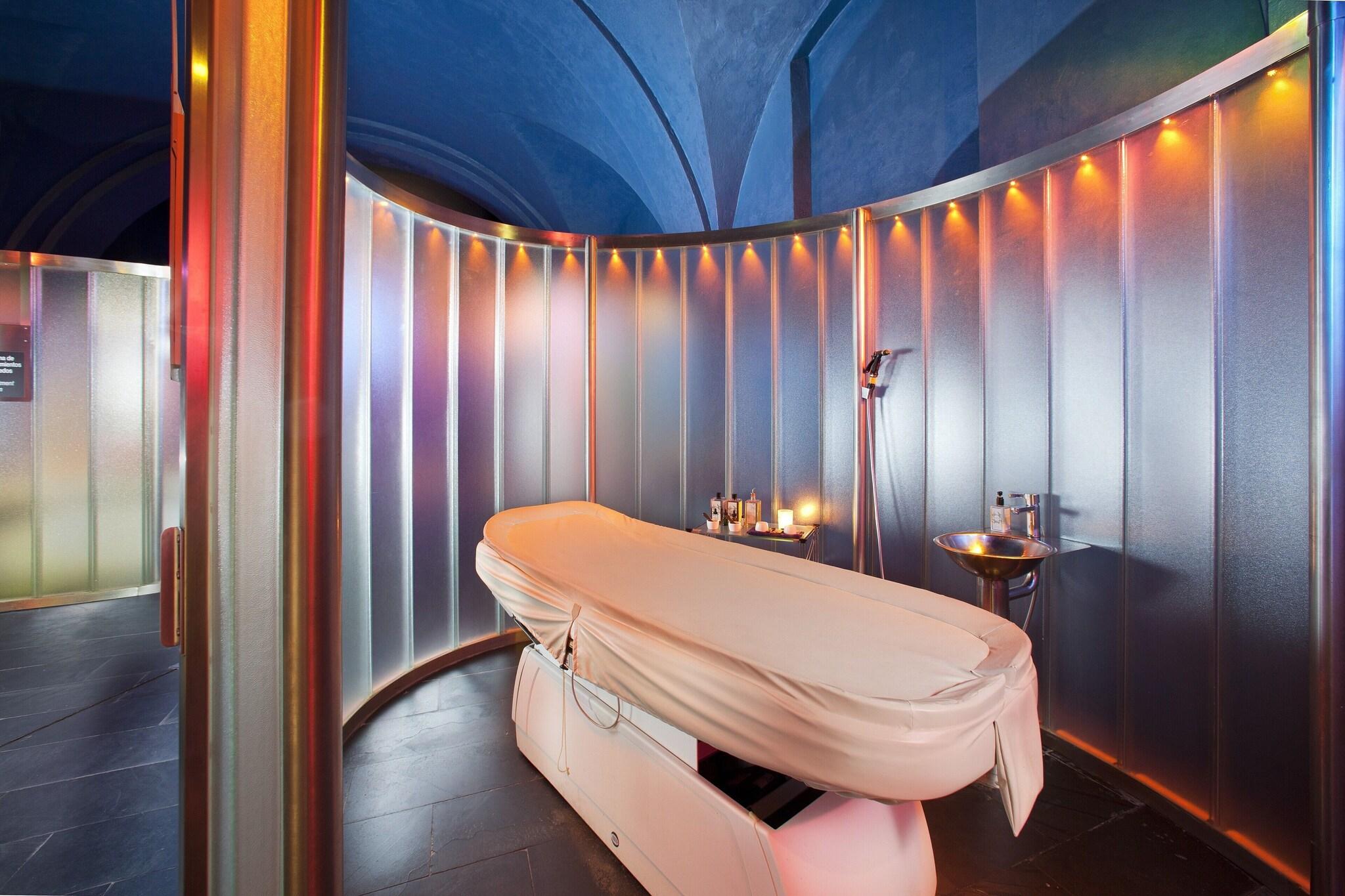 Parador de Alcalá de Henares by null