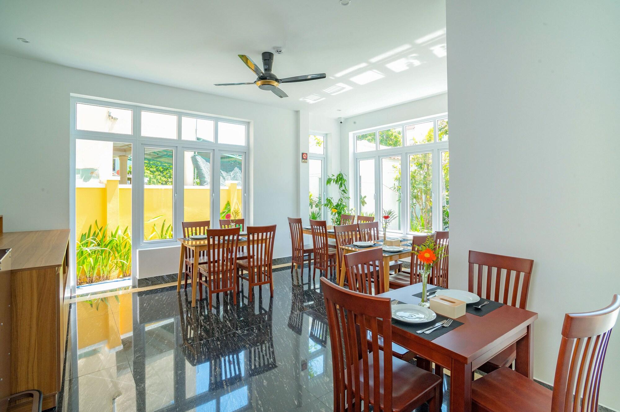 White House Central Villa