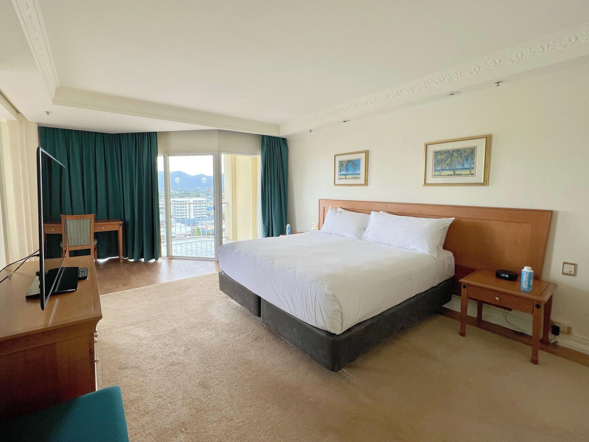 Pullman Cairns International by null