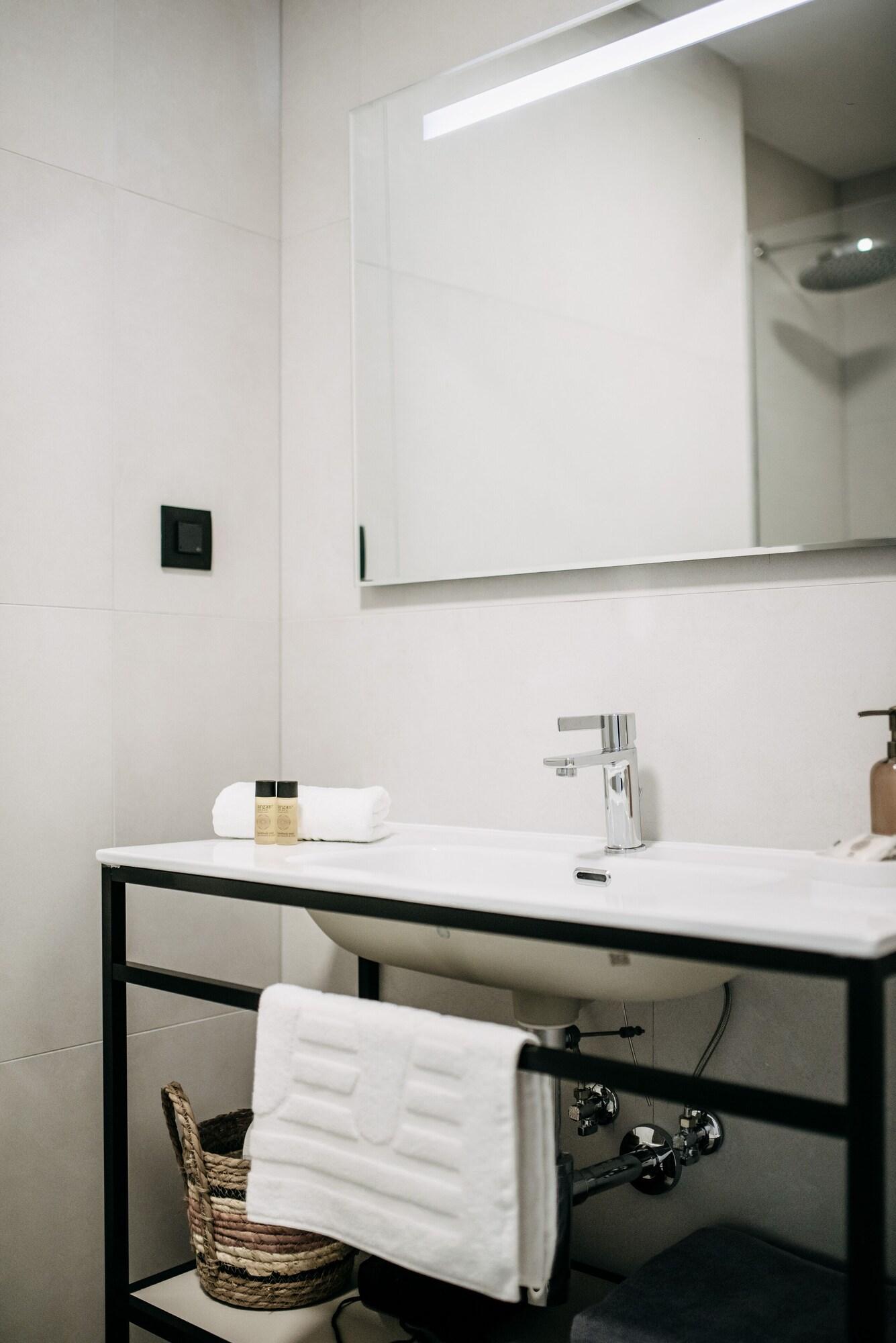 Kala Luxury Rooms By Duhomes