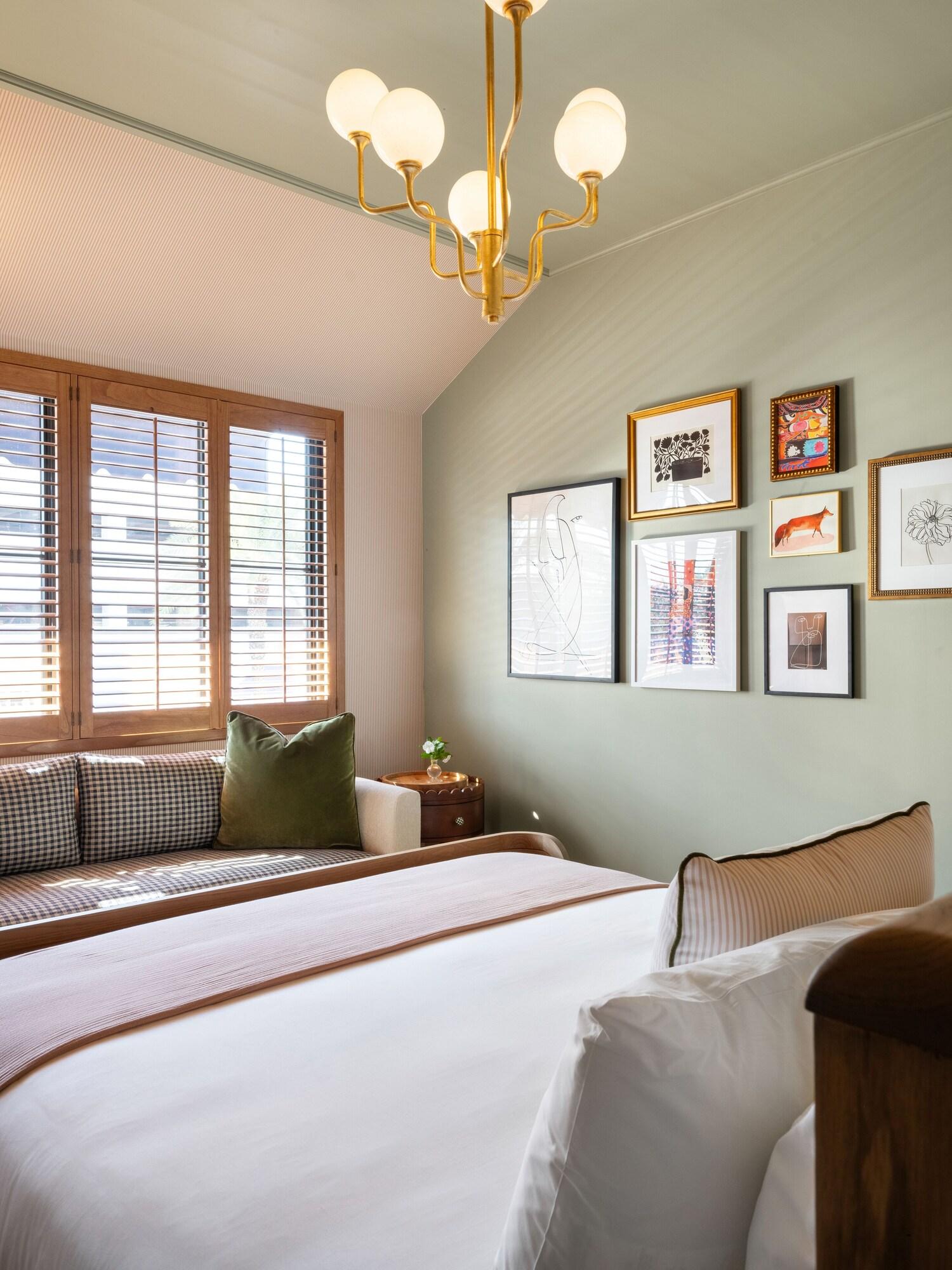 Palihouse Hyde Park Village by null