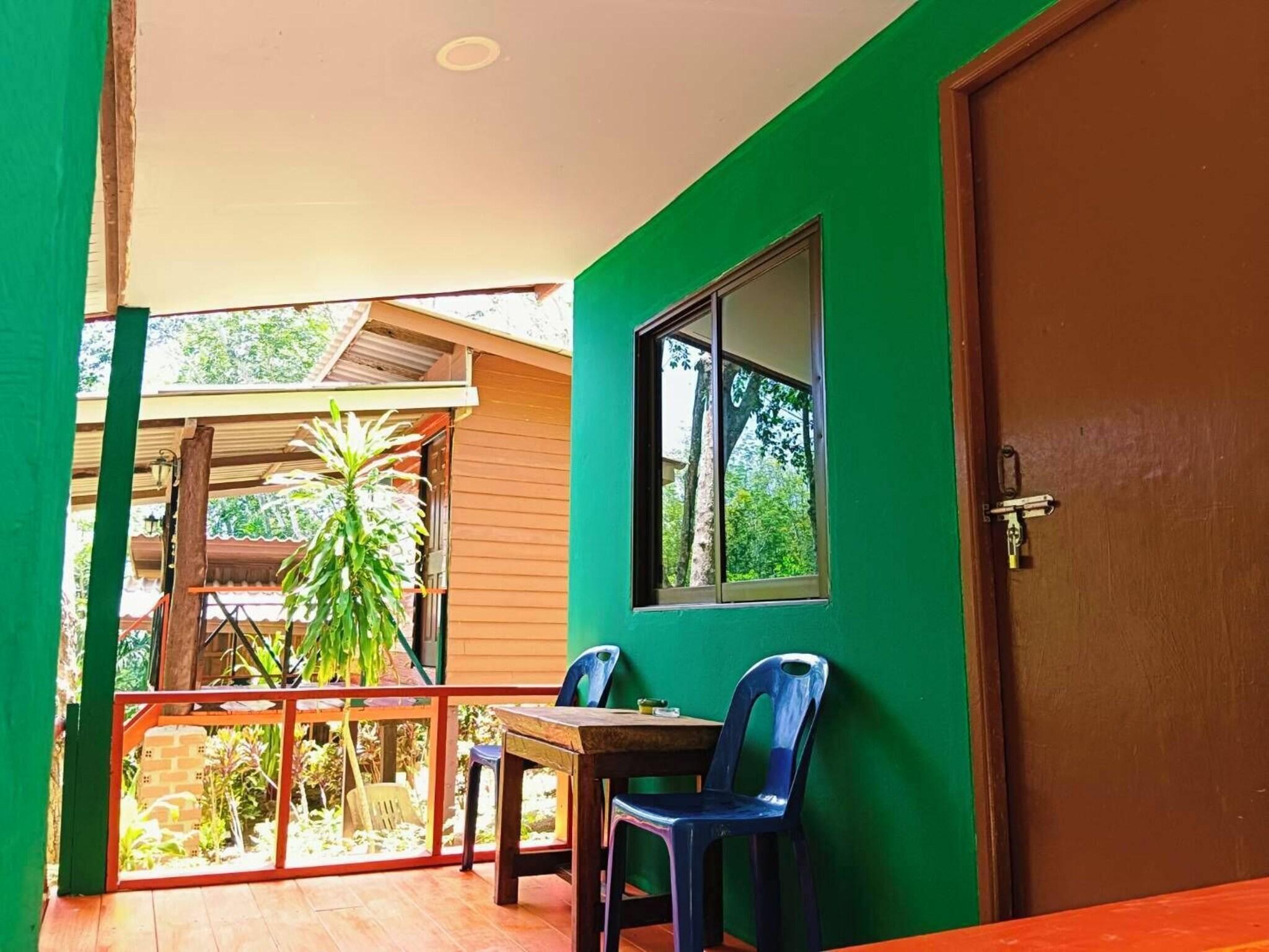 Terrace 2, Lanta Maikeaw Bungalow, Ko Lanta