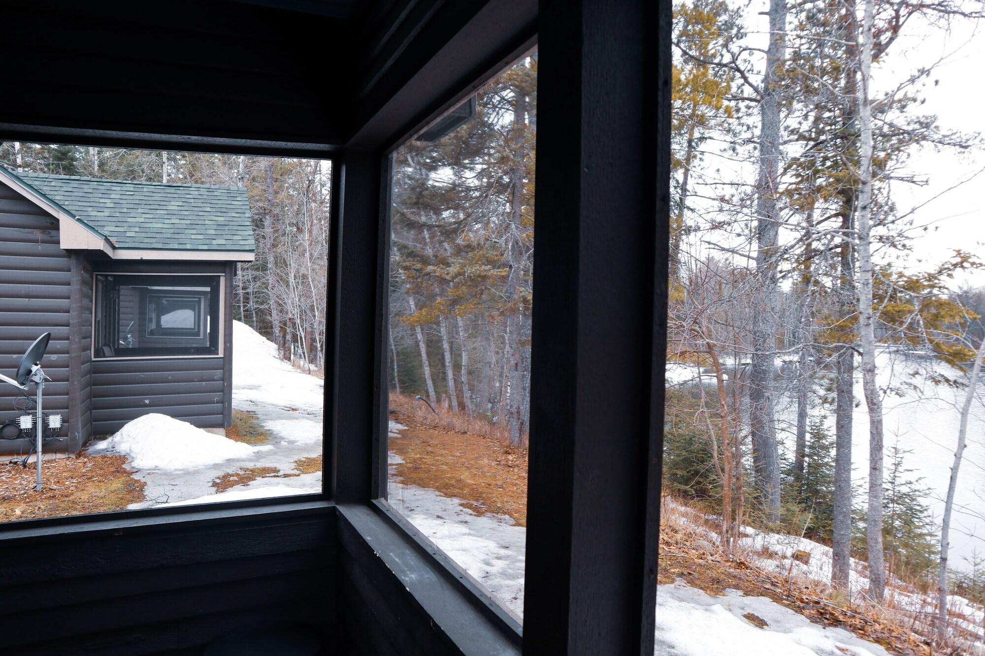 Room 5, Au Sable Riverview Resort, Crawford