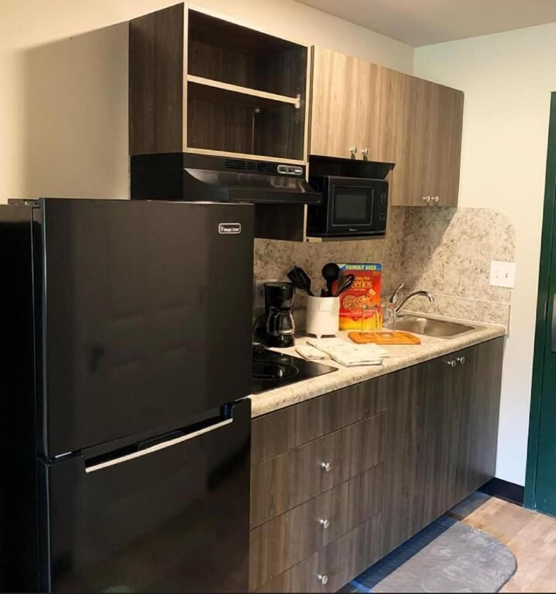 WoodSpring Suites Atlanta Airport