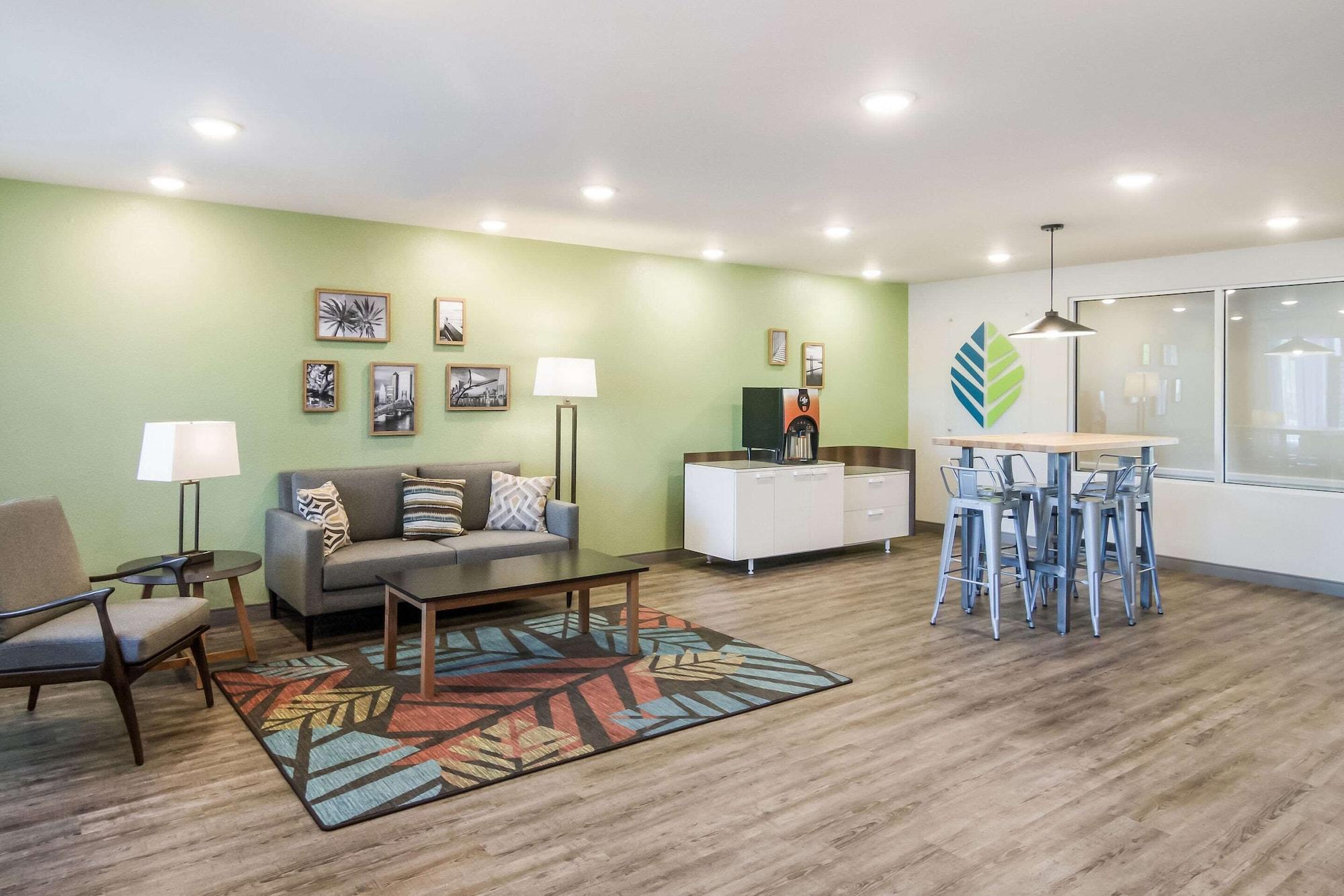 Woodspring Suites Jacksonville Campfield Commons