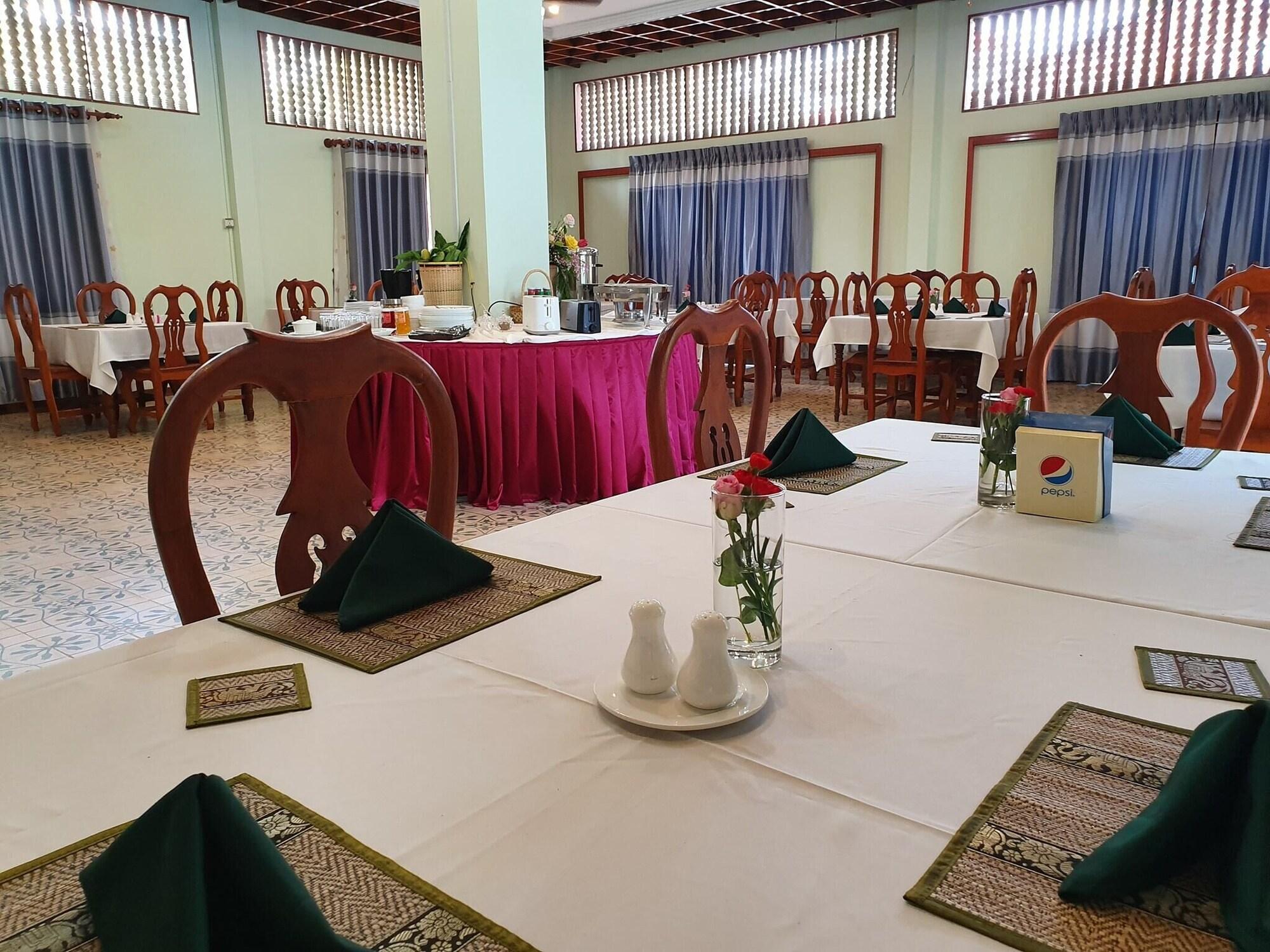 Sam Moon S Hotel Angkor Wooden House