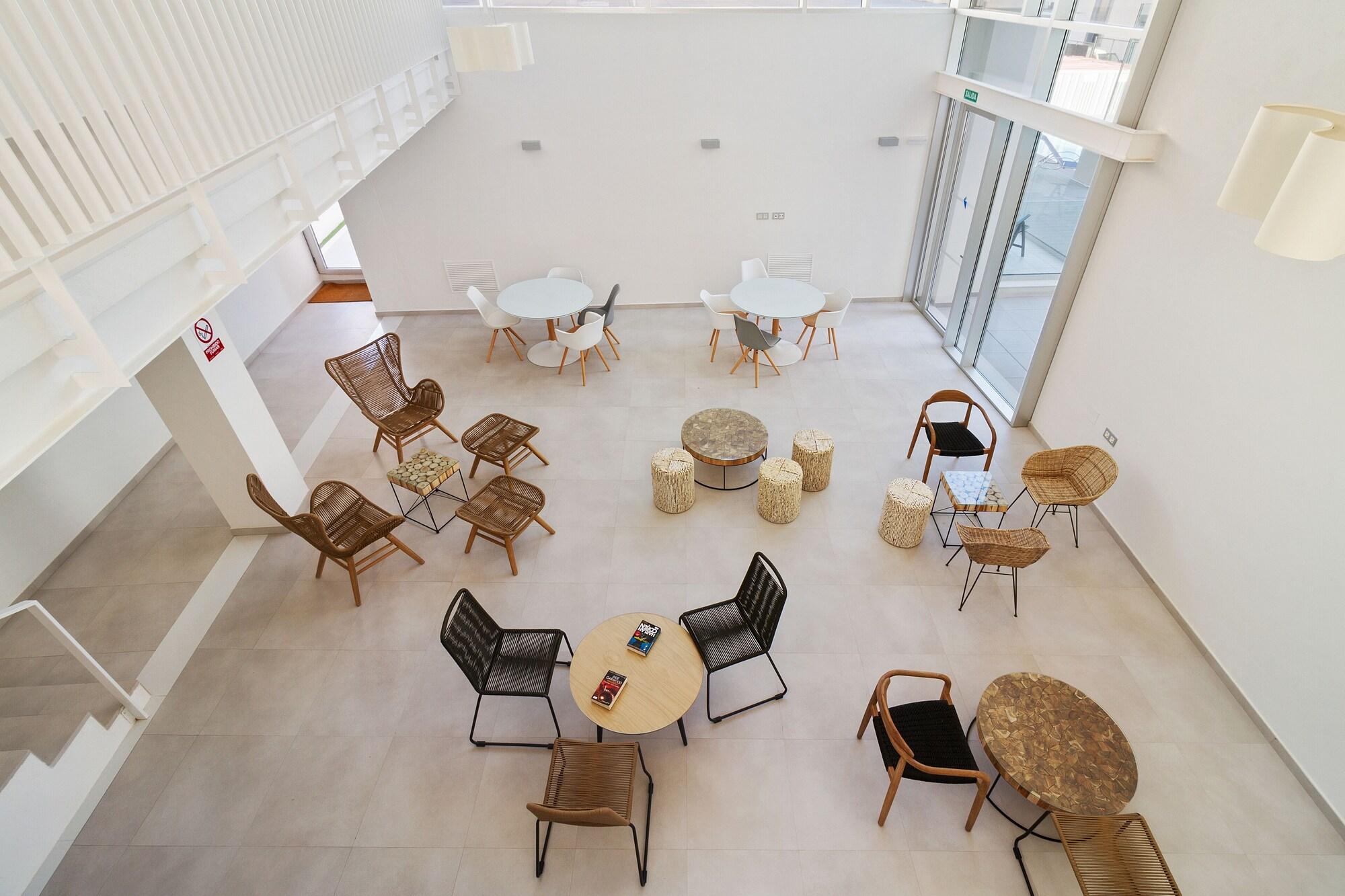 Carihuela Suites