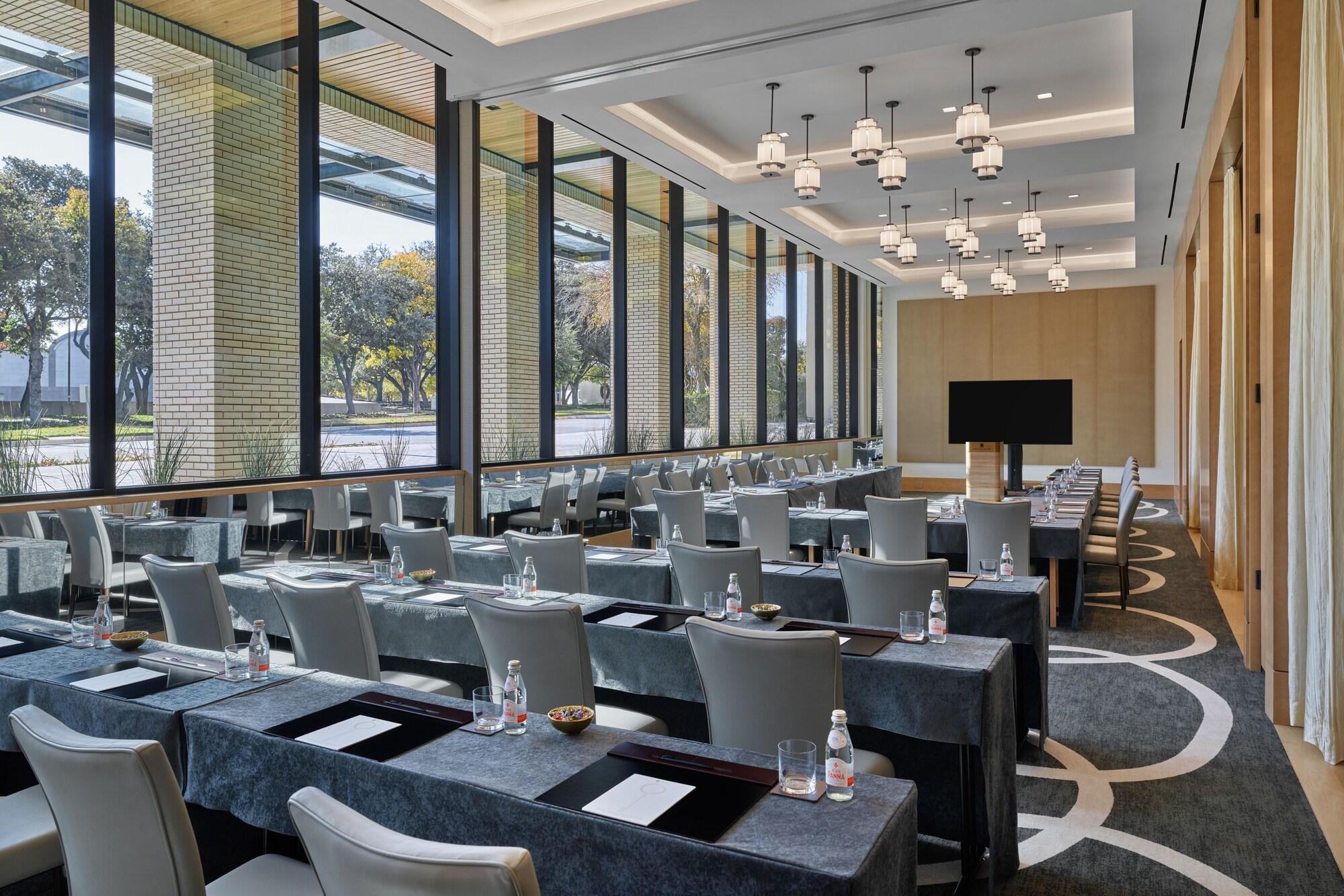 The Crescent Hotel, Fort Worth by null