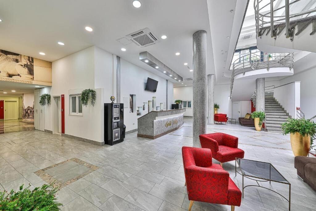 Split City Rooms - фото