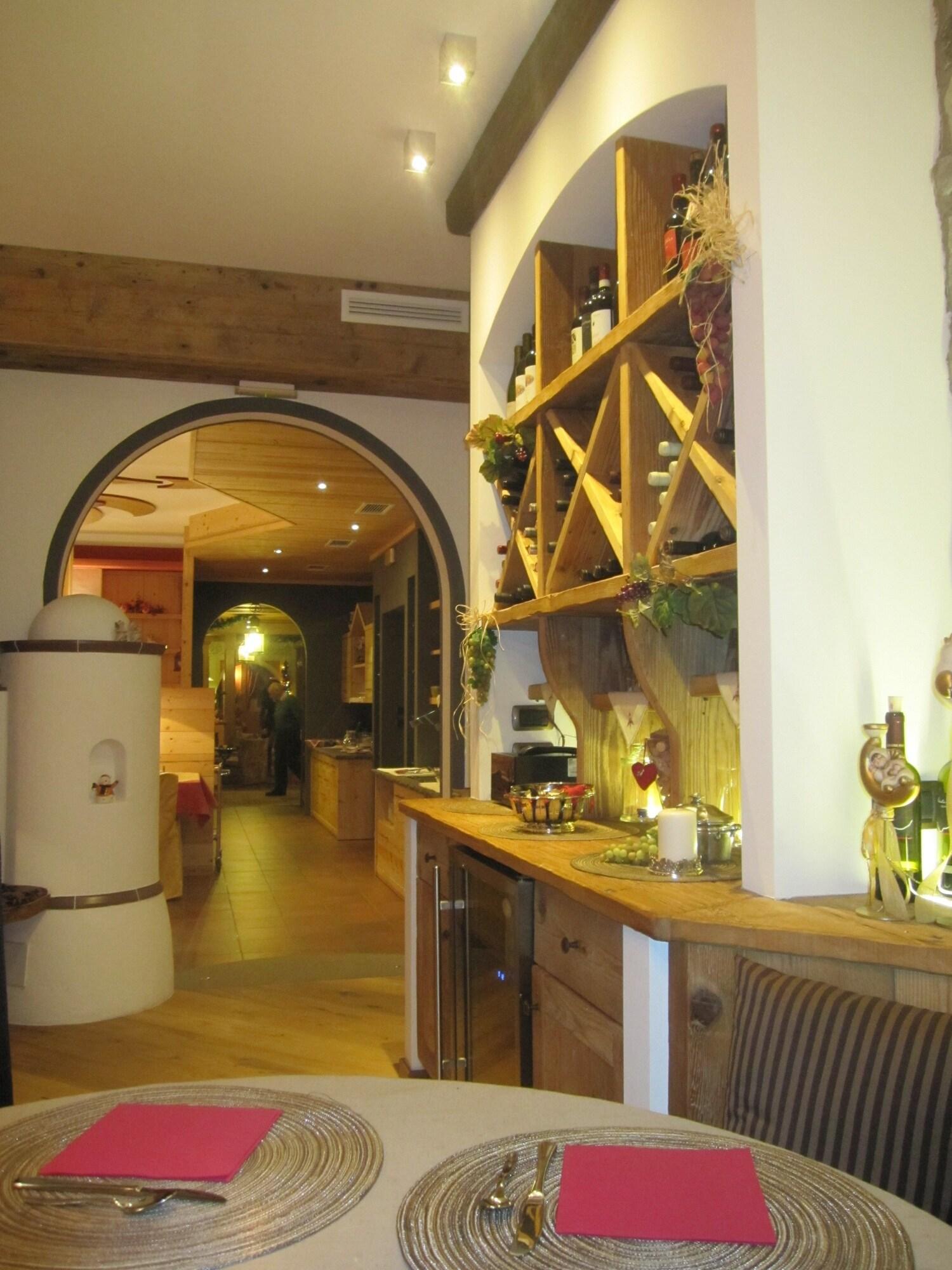 Hotel Azola