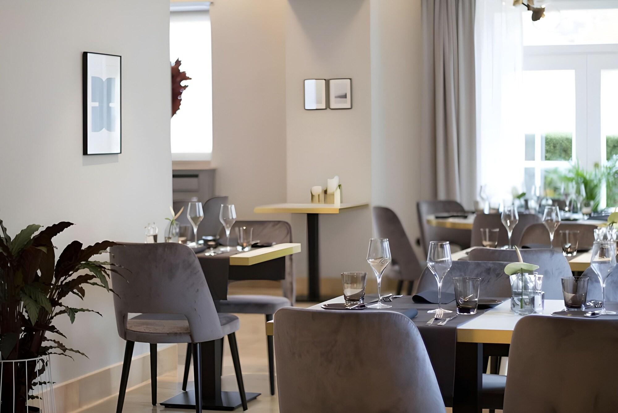 Ha Tel Restaurant Beim Schlass