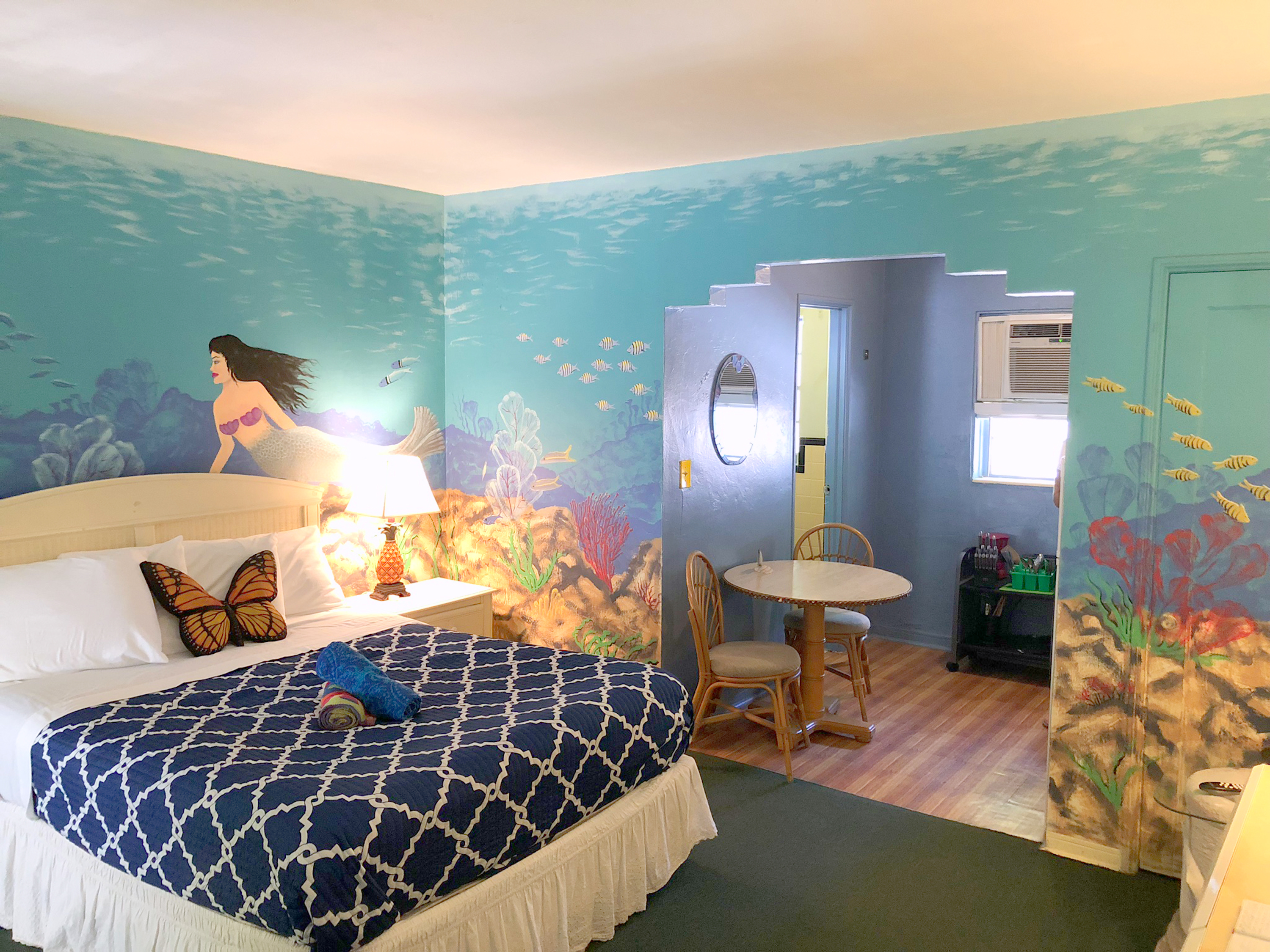 Key Lime Sailing Club And Cottages