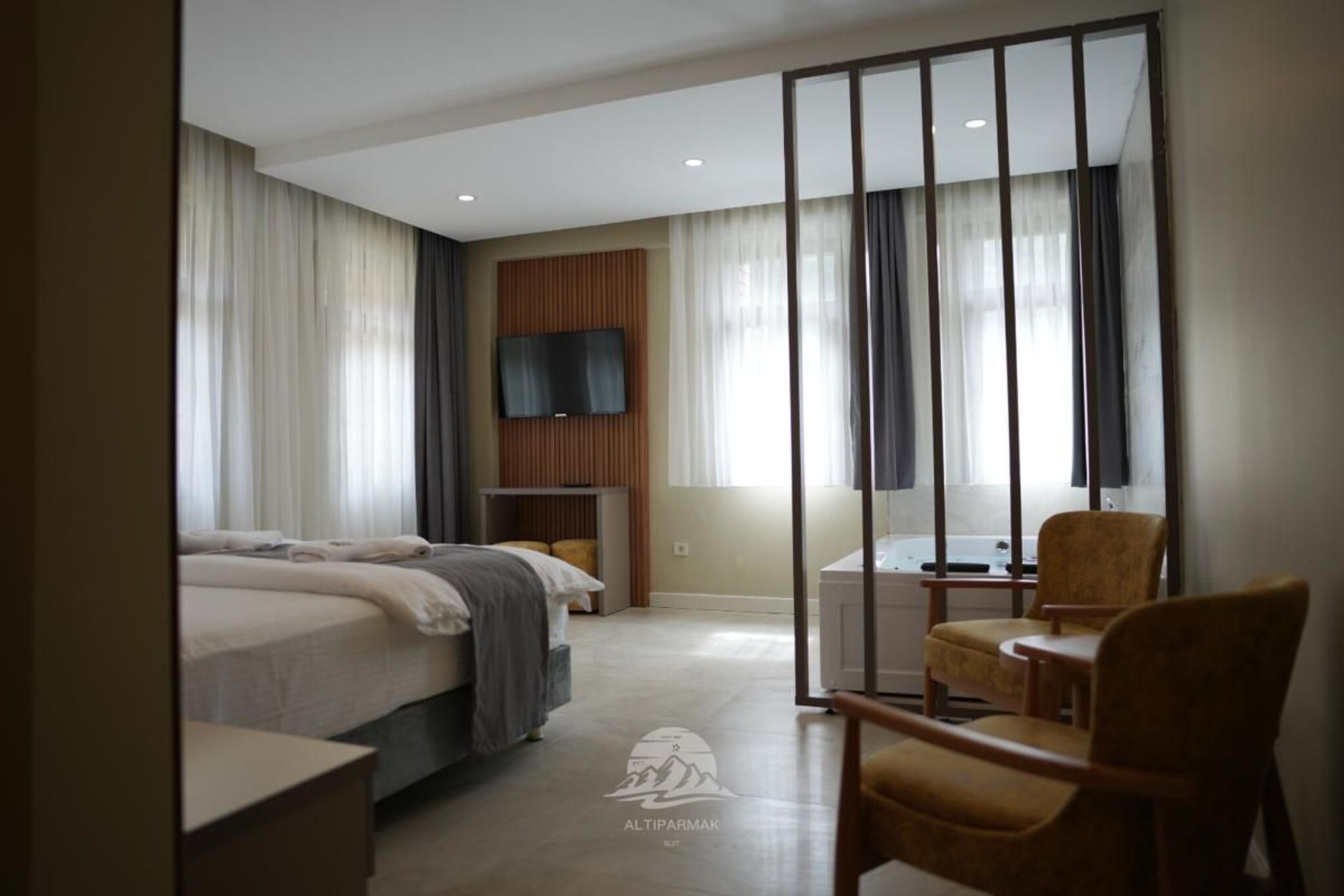 Altiparmak Suit Otel