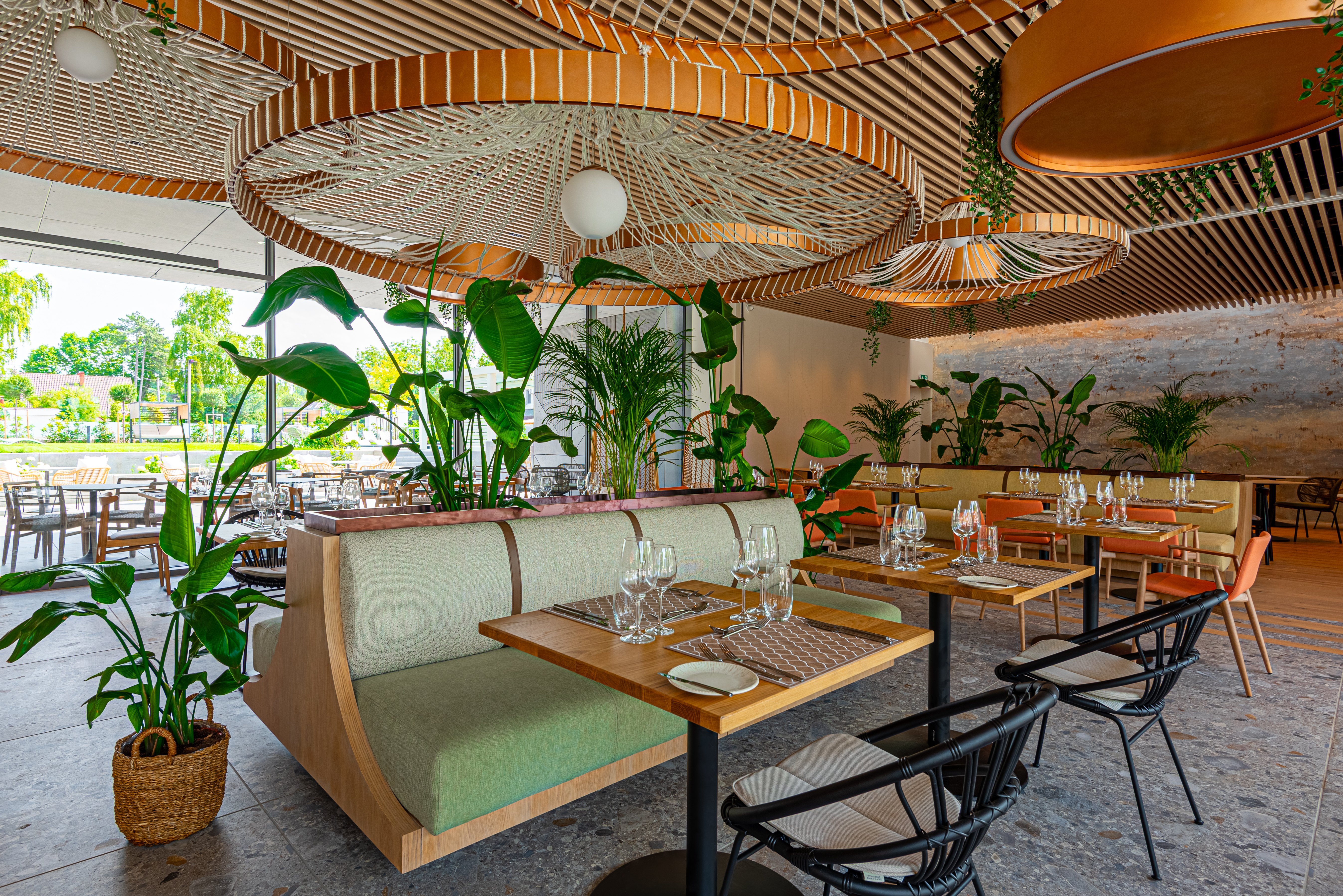 Reed Luxury Hotel & Bistro *****