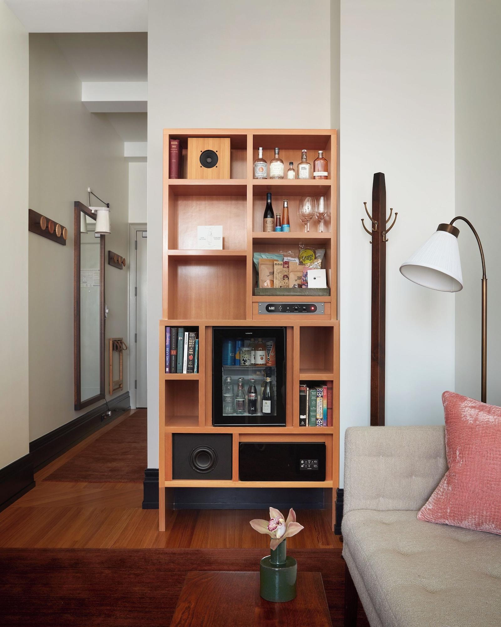 Nine Orchard by null