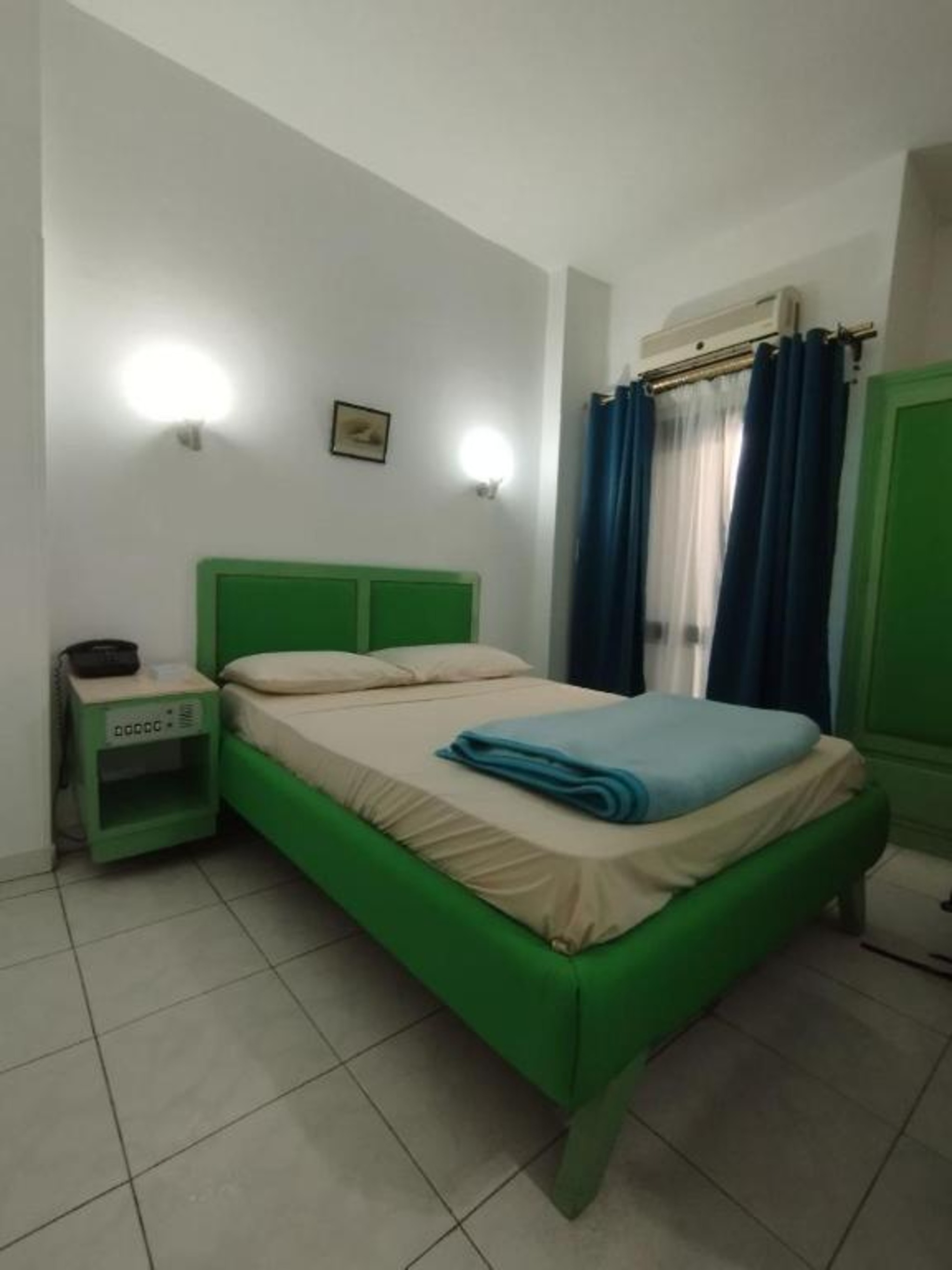 Sea View Hotel - photo